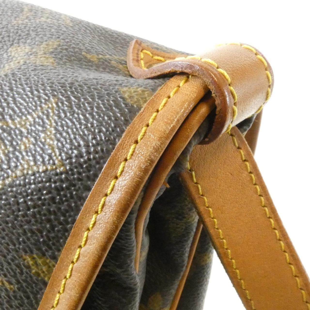 LOUIS VUITTON Saumur M42256 Shoulder Monogram 3