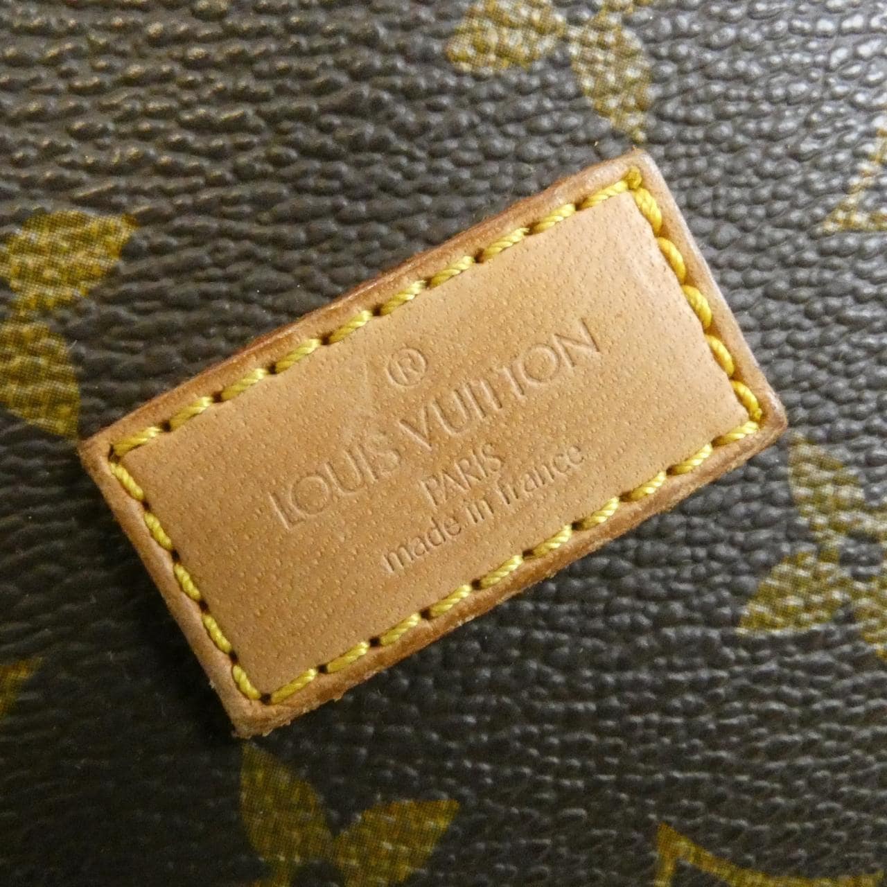 LOUIS VUITTON Saumur M42256 Shoulder Monogram 5