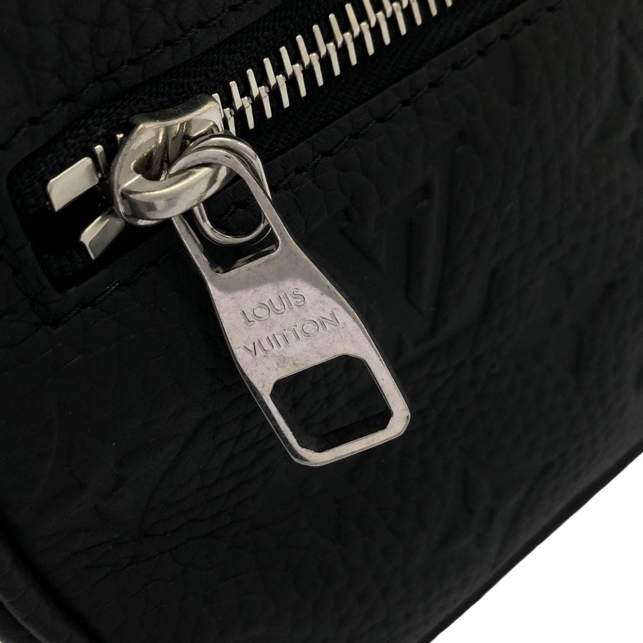 LOUIS VUITTON Soft Trunk M25927 肩背包 Monogram 5