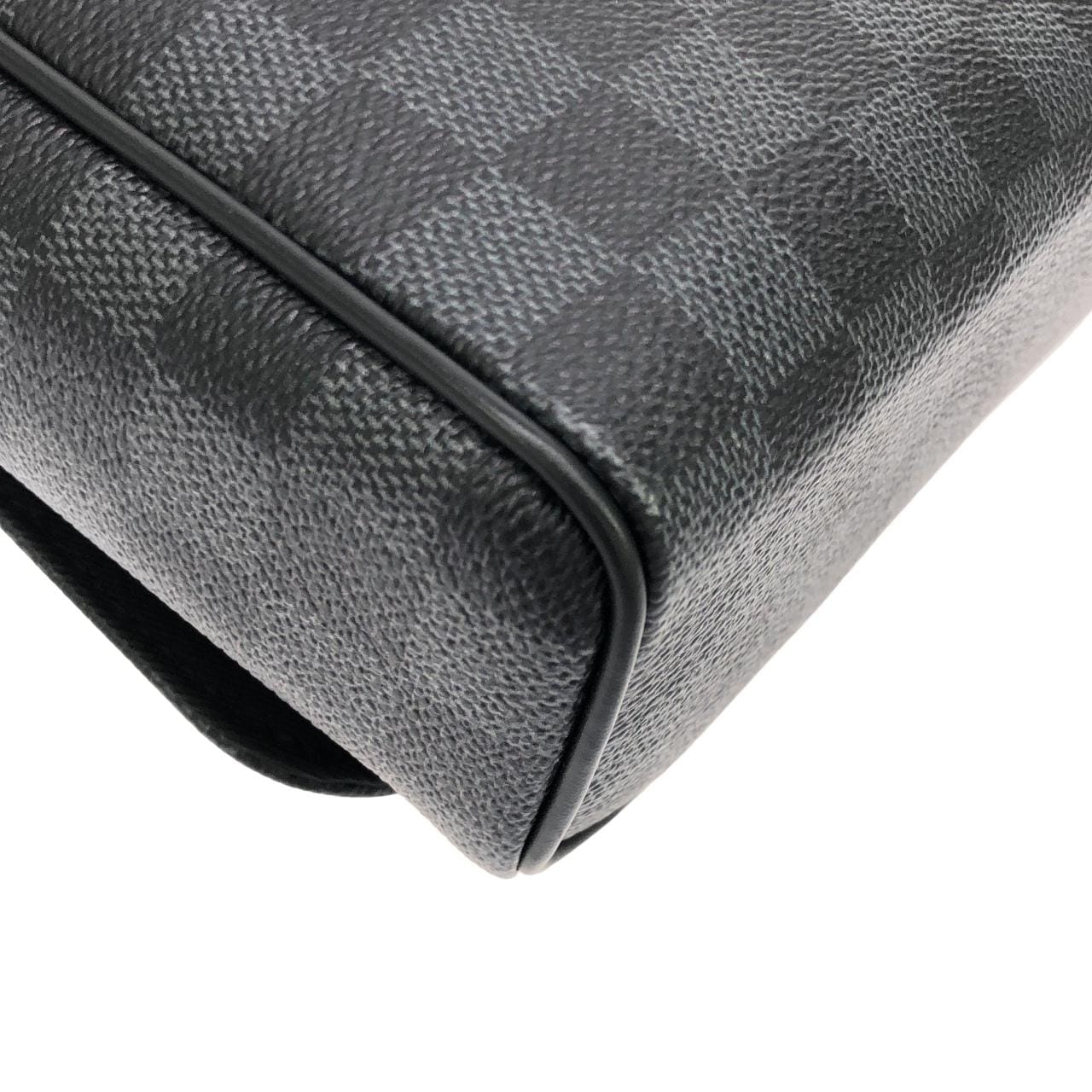 LOUIS VUITTON District N40238 肩背包 Damier 3