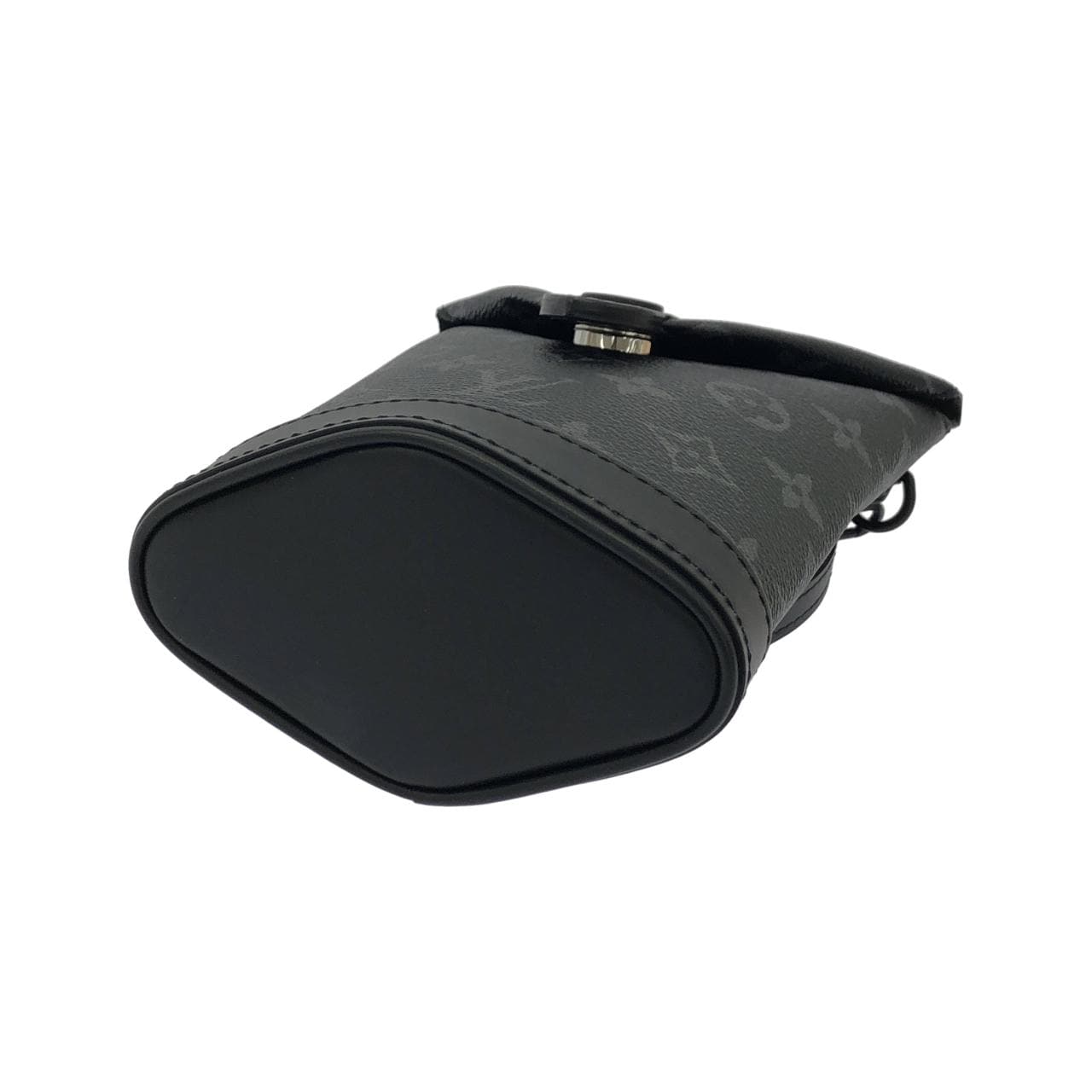 LOUIS VUITTON Eclipse M11613 Pouch Monogram 3