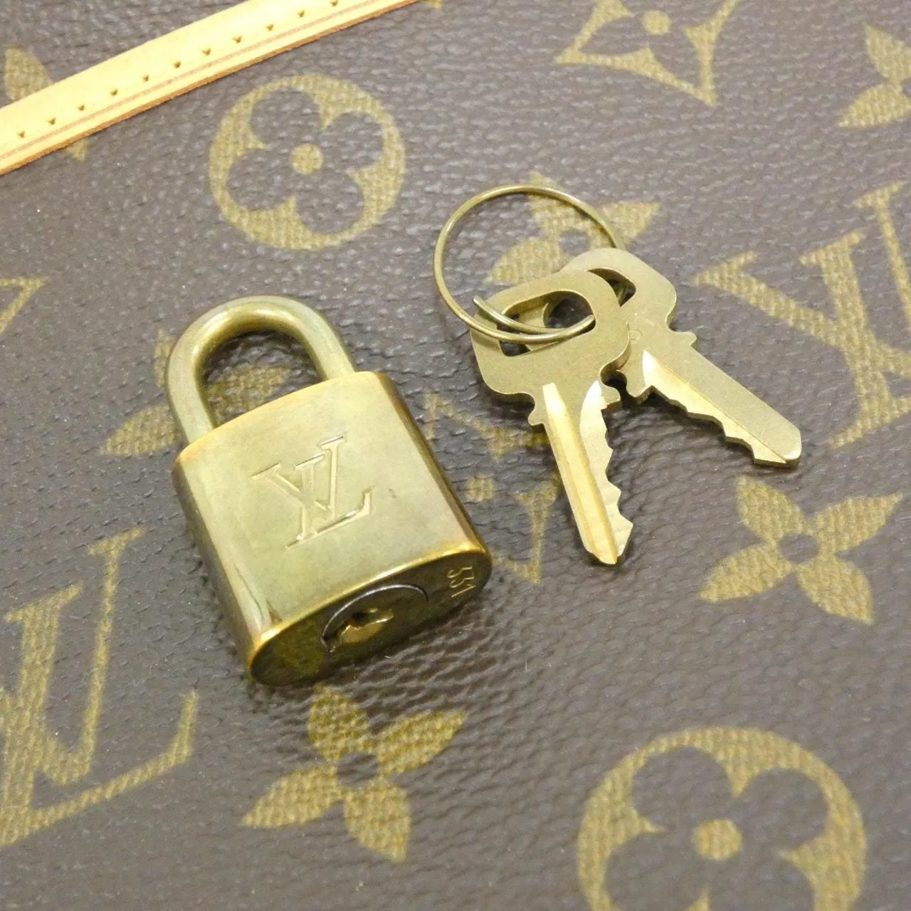 LOUIS VUITTON M47270 Handbag Monogram 4