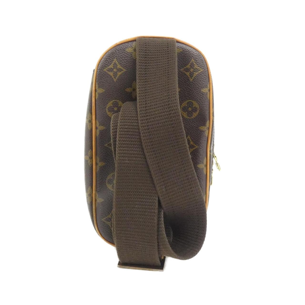 LOUIS VUITTON Pochette M51870 Shoulder Monogram 2