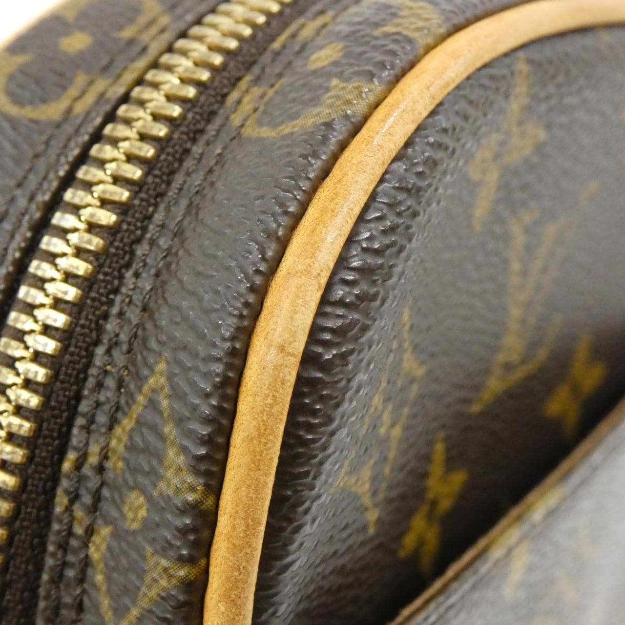 LOUIS VUITTON Pochette M51870 Shoulder Monogram 4