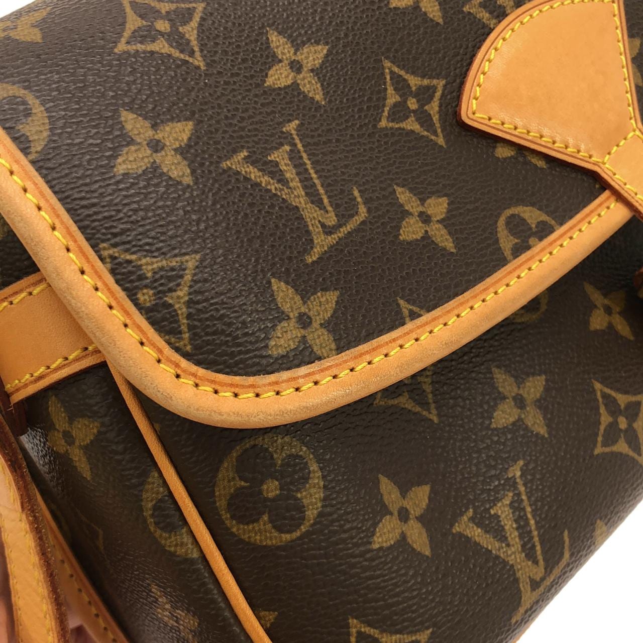 LOUIS VUITTON M42250 肩背包 Monogram 4
