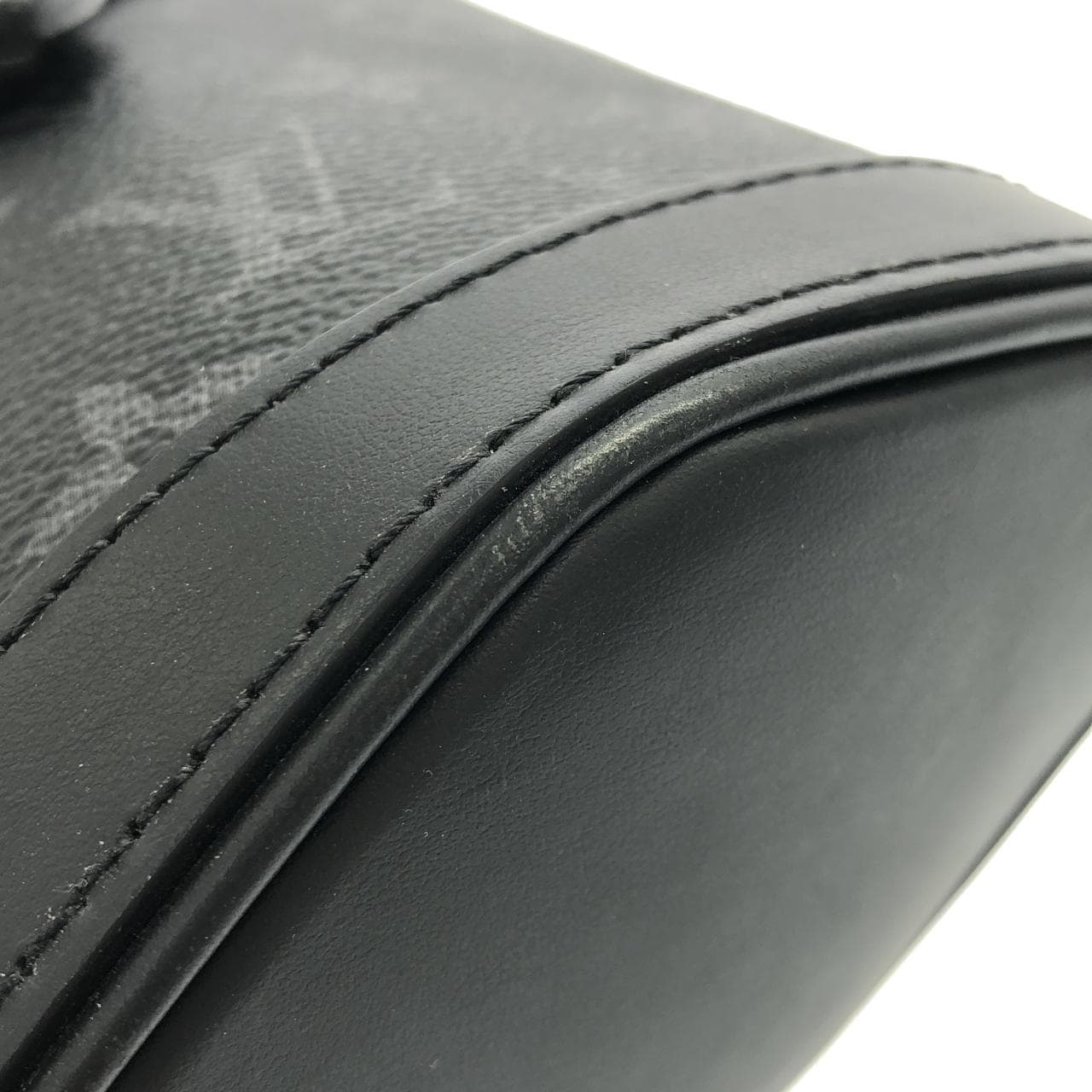 LOUIS VUITTON Eclipse M11613 Pouch Monogram 4