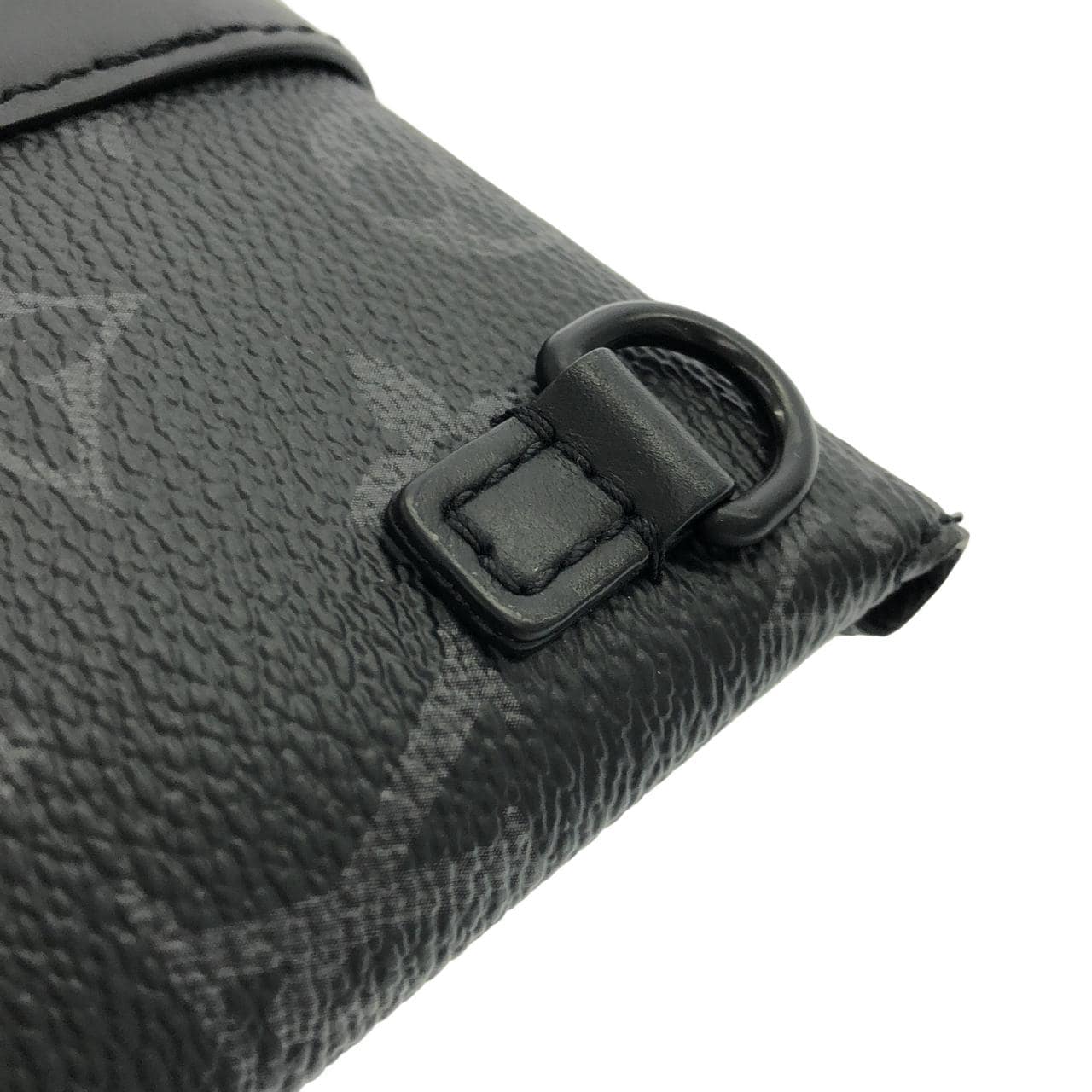 LOUIS VUITTON Eclipse M11613 Pouch Monogram 5