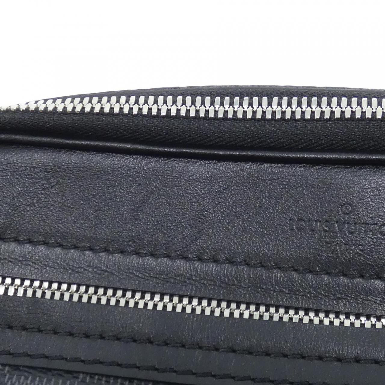 LOUIS VUITTON N50018 Shoulder Damier 4