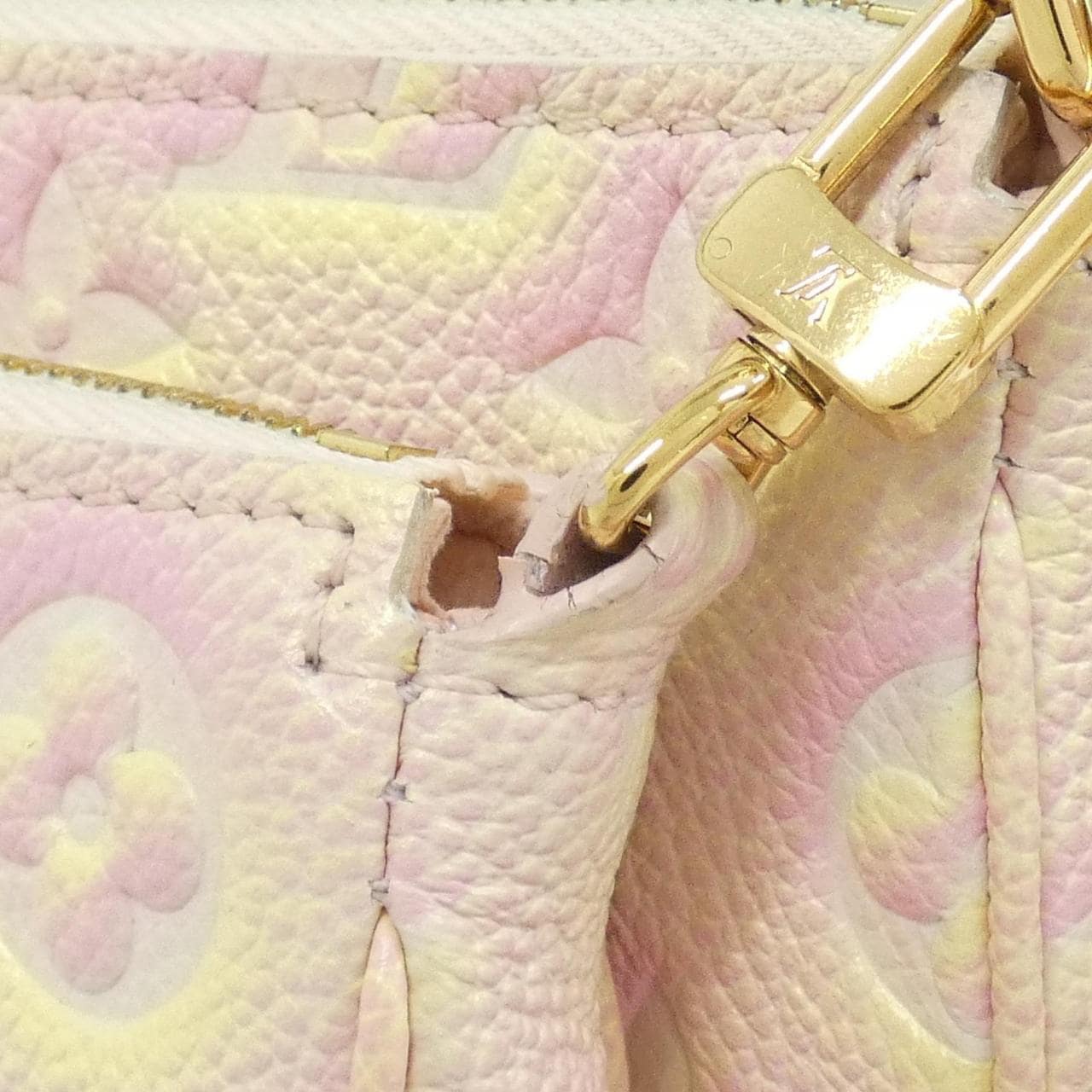 LOUIS VUITTON Pochette M46093 Shoulder Monogram 4