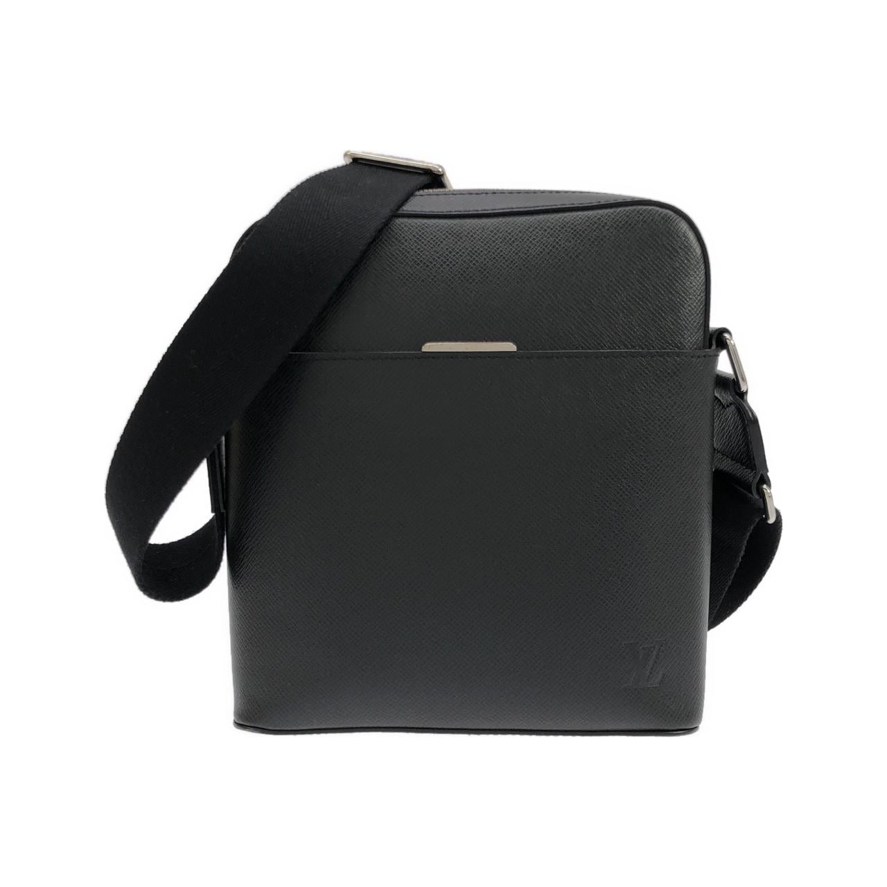 LOUIS VUITTON Pochette M33431 肩背包
