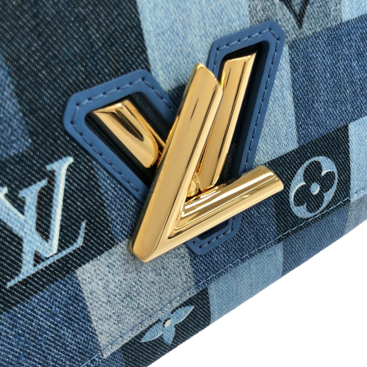 LOUIS VUITTON Twist M44994 肩背包 Monogram 4