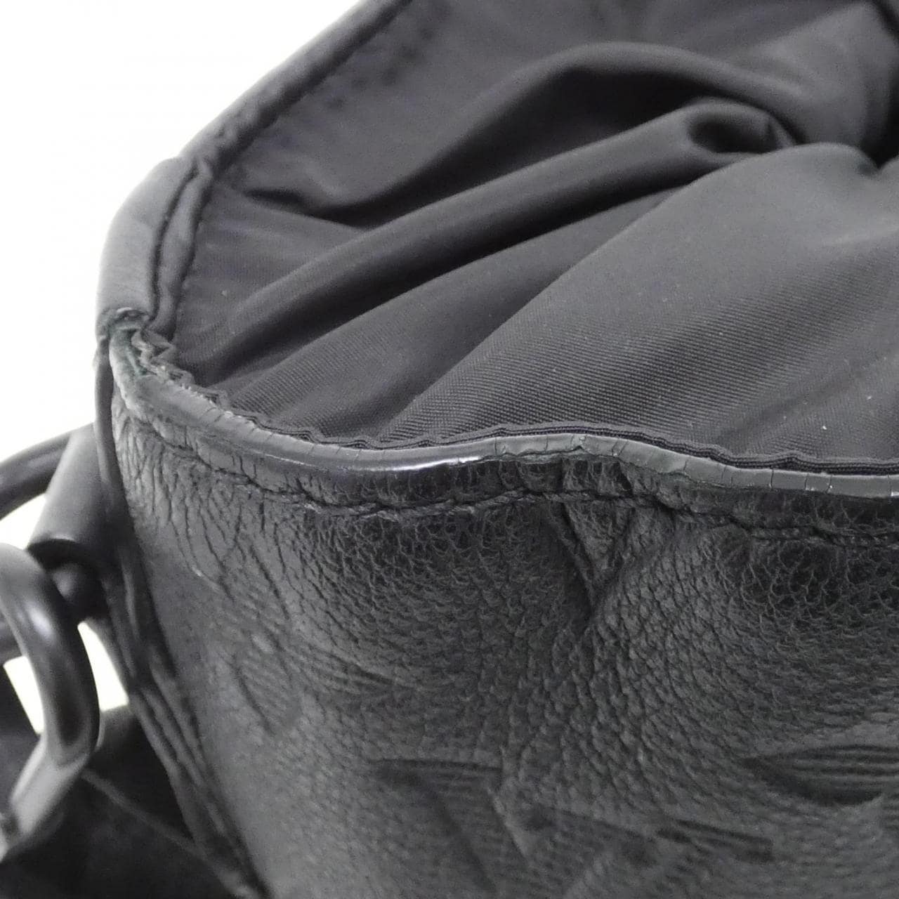 LOUIS VUITTON M82248 肩背包 Monogram 4