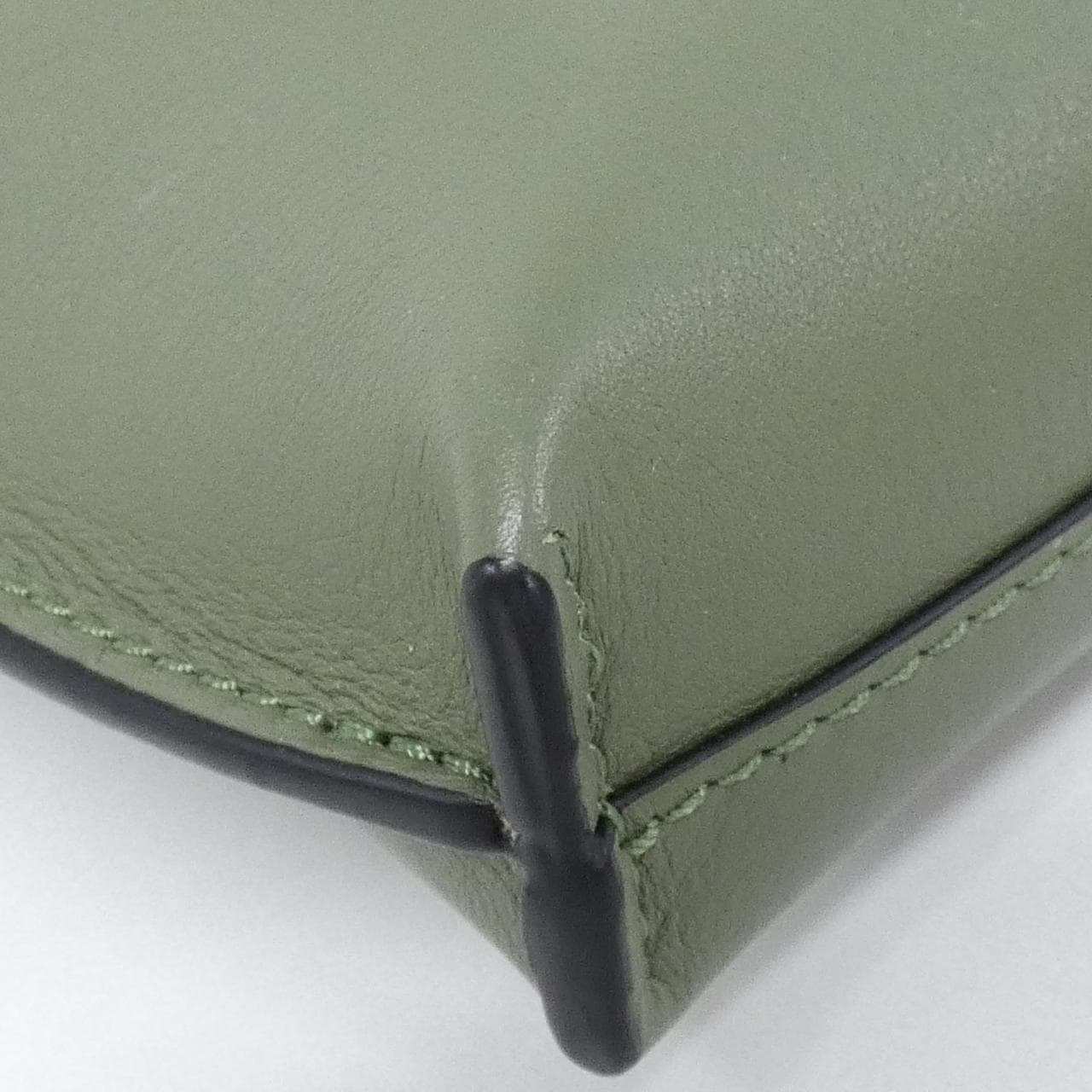 LOEWE C623B02X04 Shoulder 3