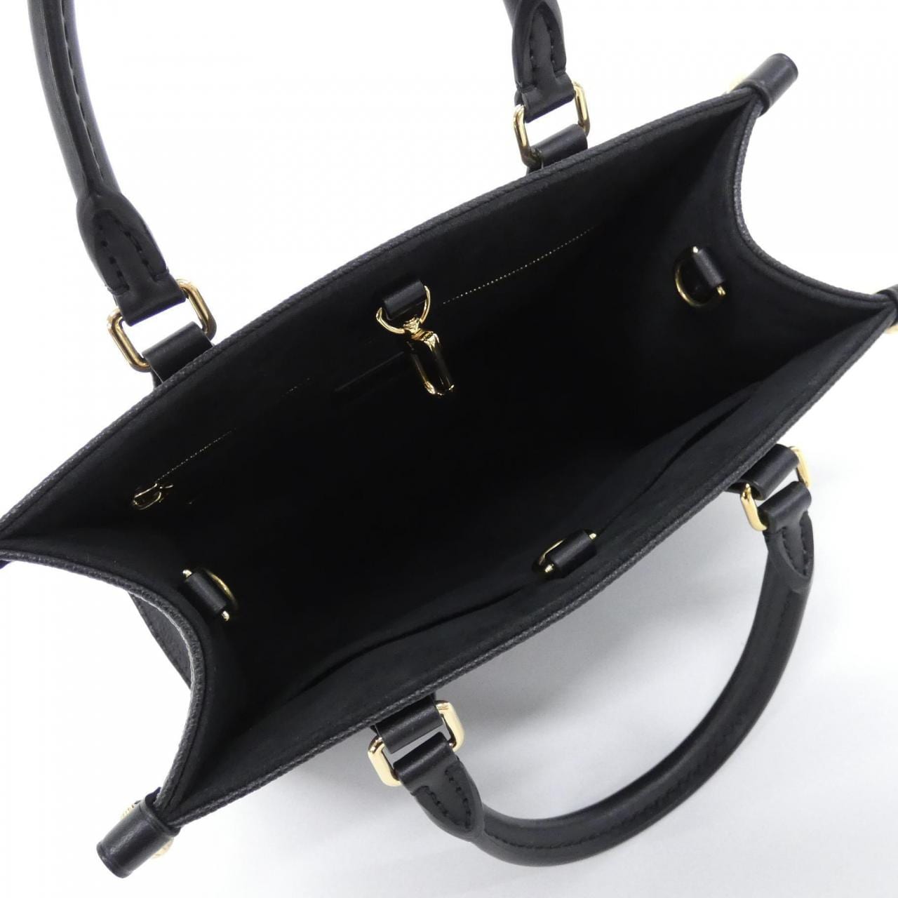 LOUIS VUITTON OnTheGo M45653 Handbag Monogram 4
