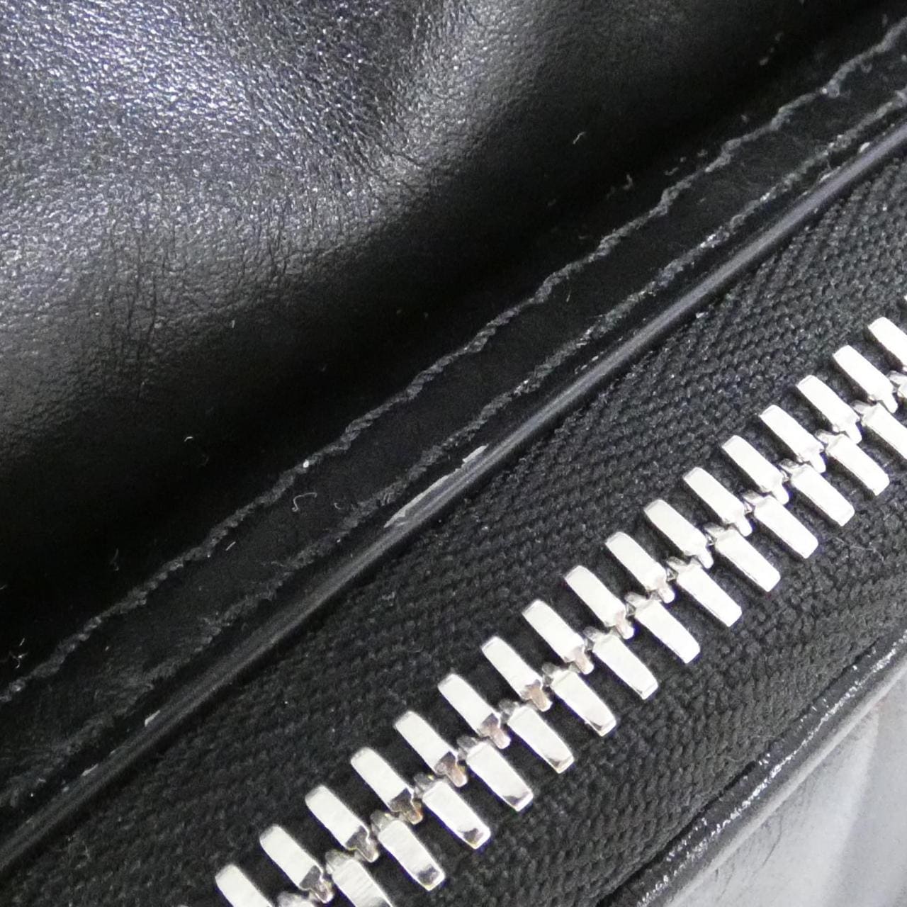 LOUIS VUITTON M13985 肩背包 4