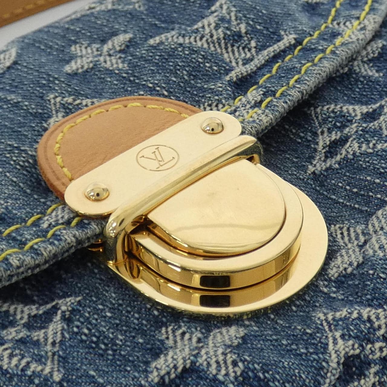 LOUIS VUITTON M95050 Shoulder Monogram 4