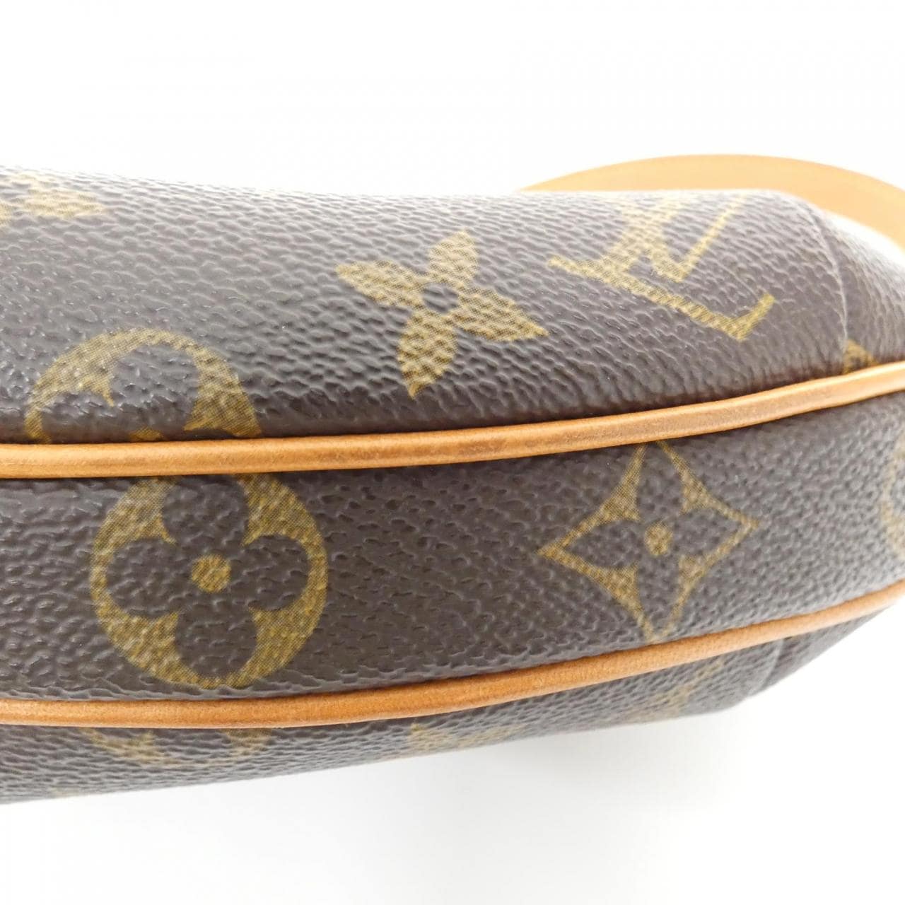 LOUIS VUITTON Pochette M51510 Shoulder Monogram 2