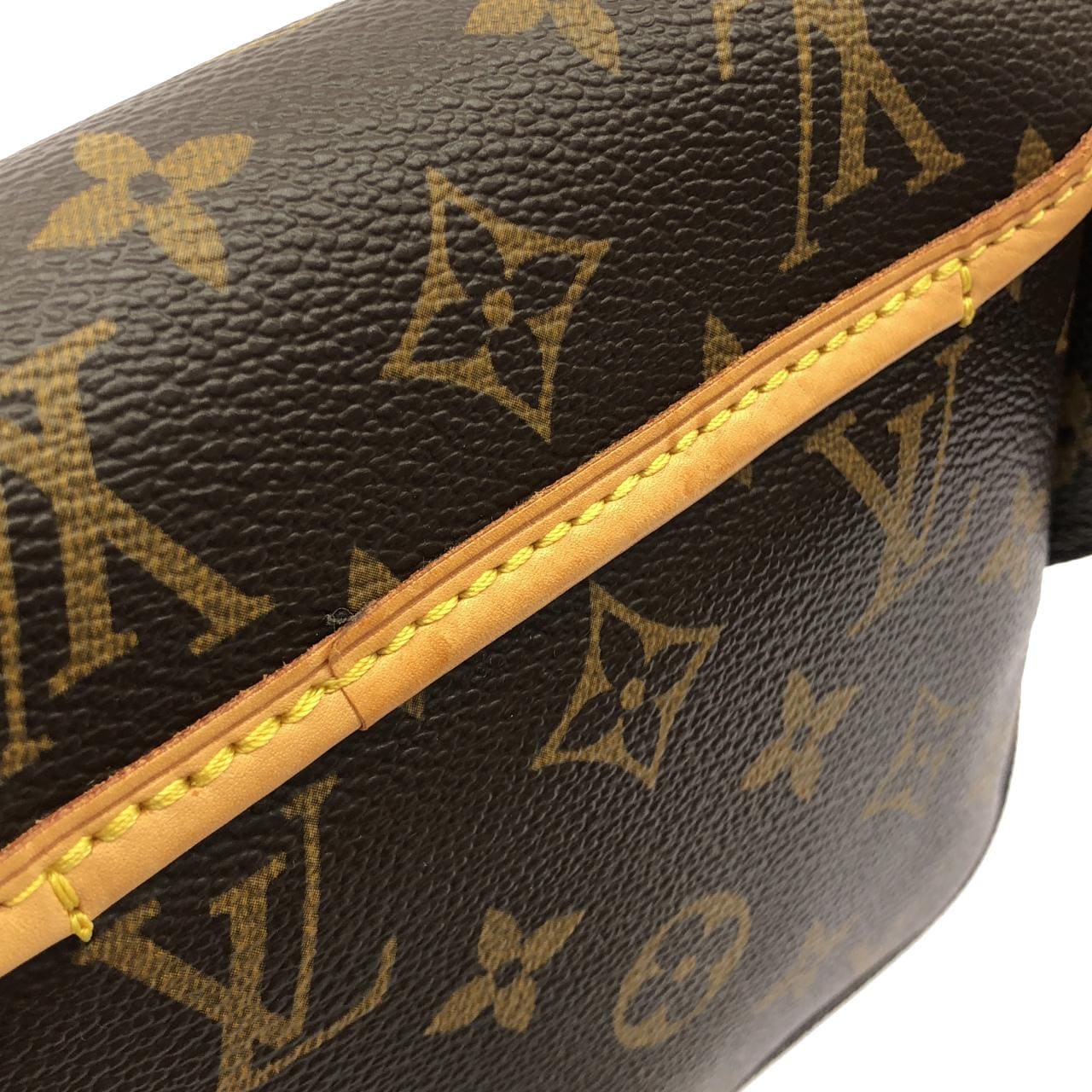 LOUIS VUITTON Bum Bag M40108 肩背包 Monogram 4