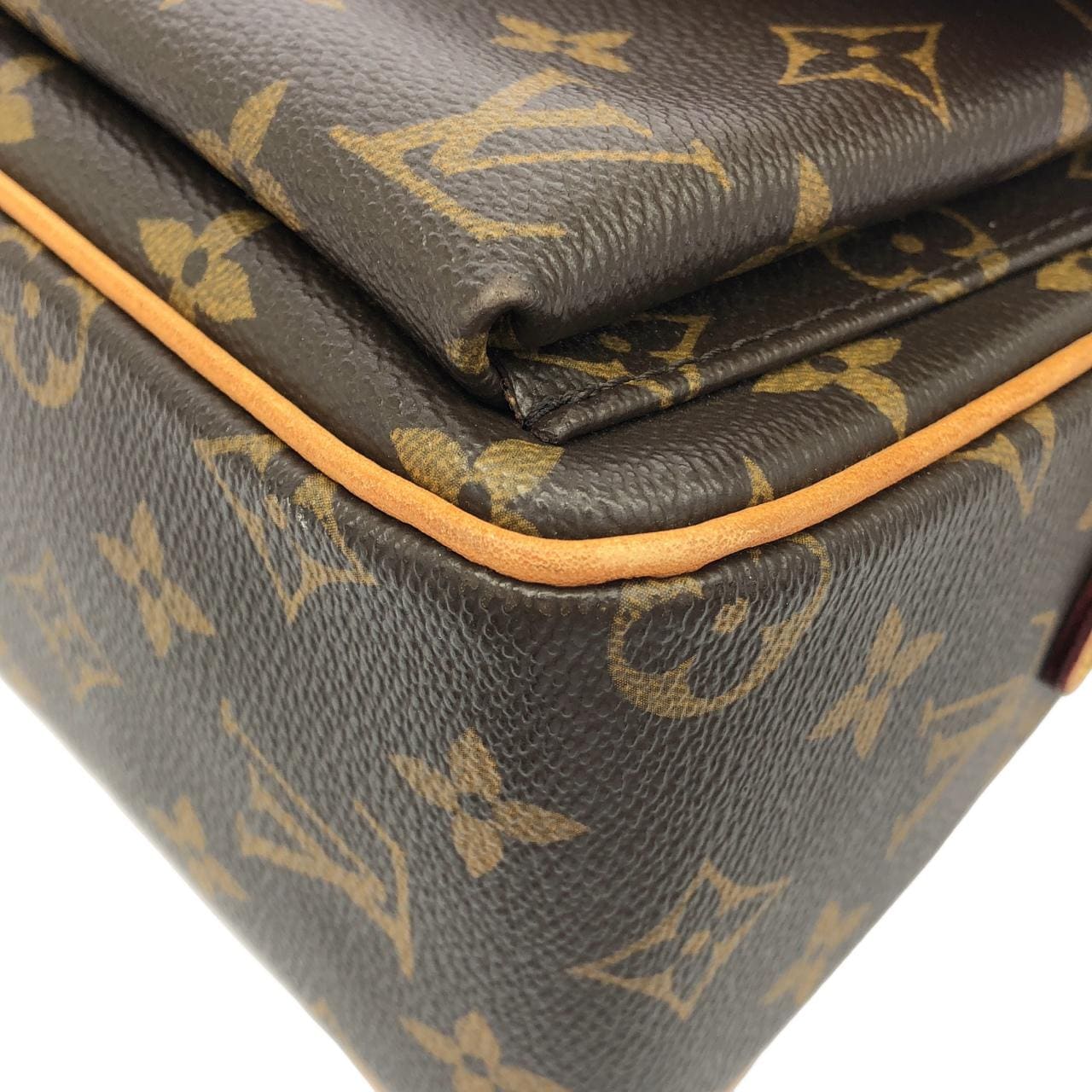 LOUIS VUITTON Viva Cité M51164 肩背包 Monogram 3