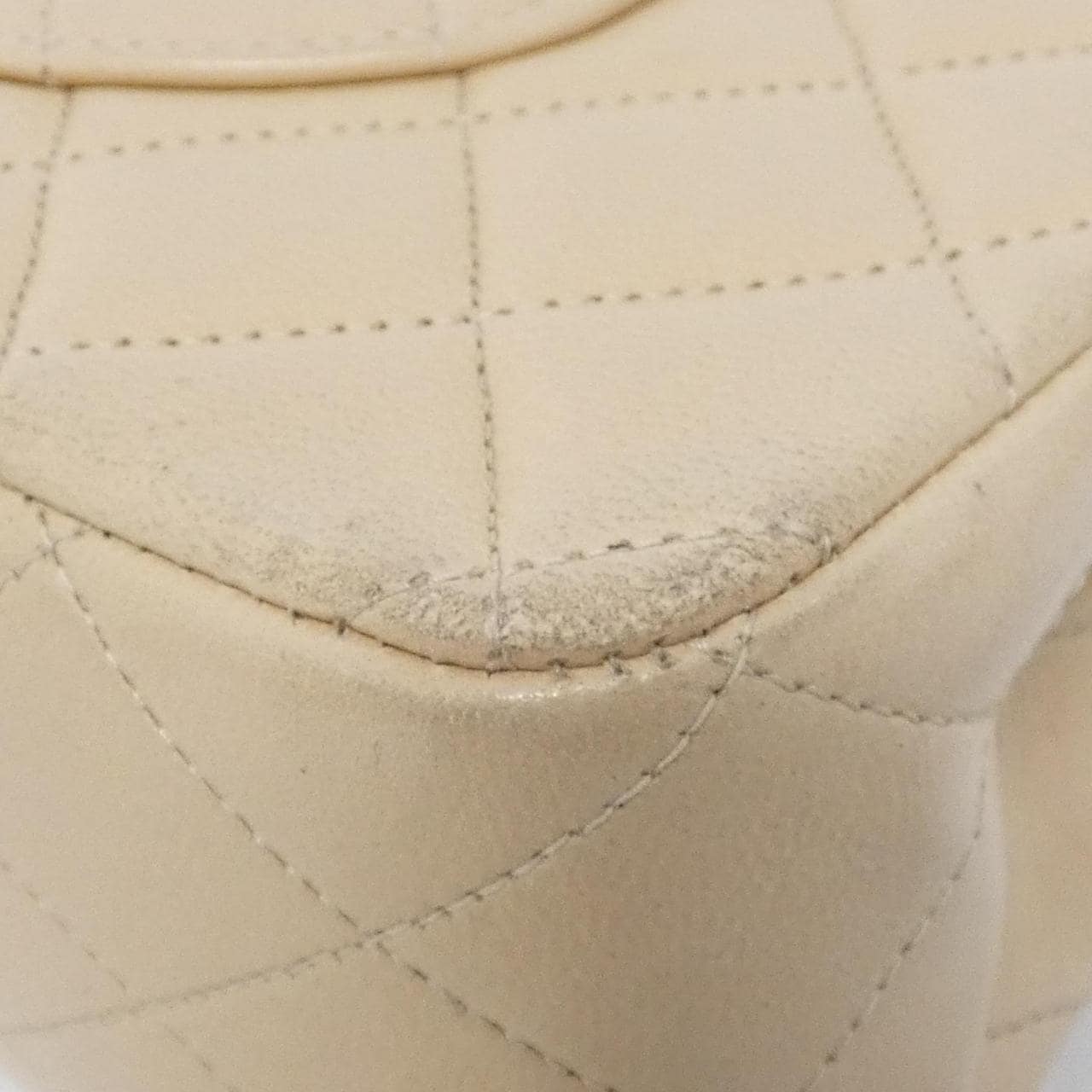 CHANEL Matelasse 1112 Shoulder Lambskin 3
