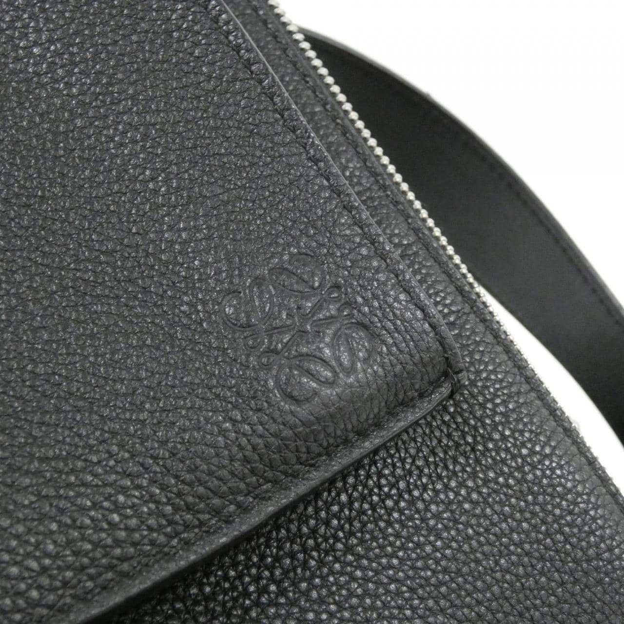 LOEWE Puzzle B511A09X06 Shoulder 4