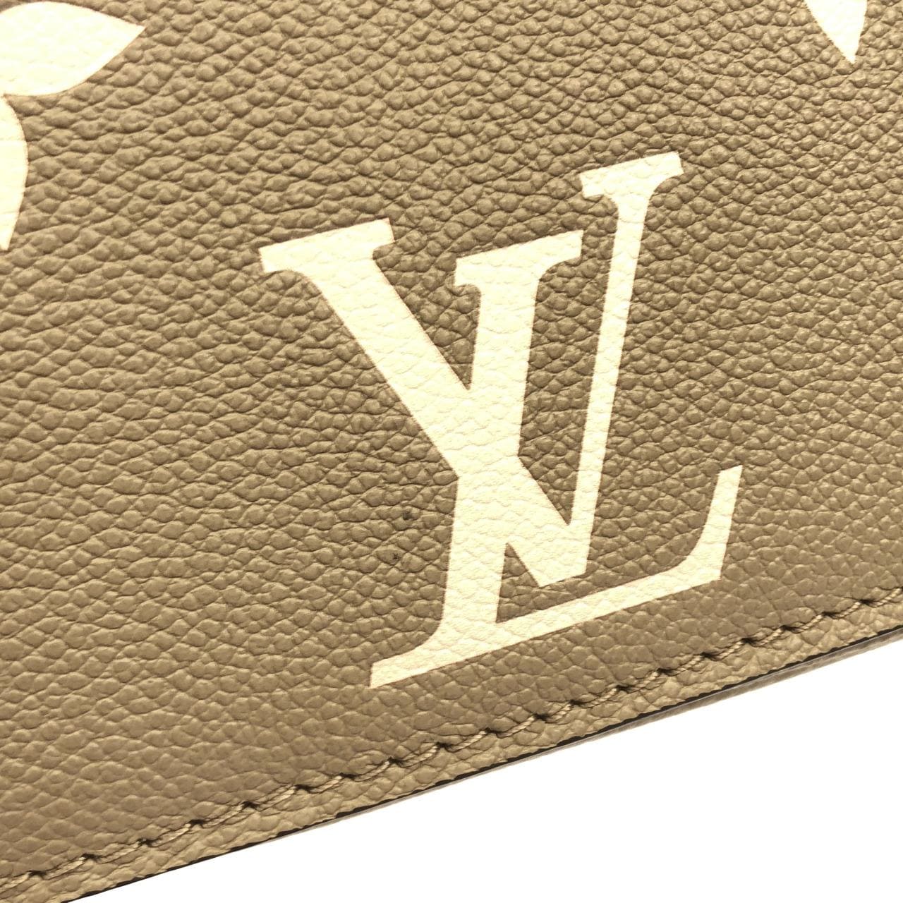 LOUIS VUITTON Pochette M23081 肩背包 Monogram 4