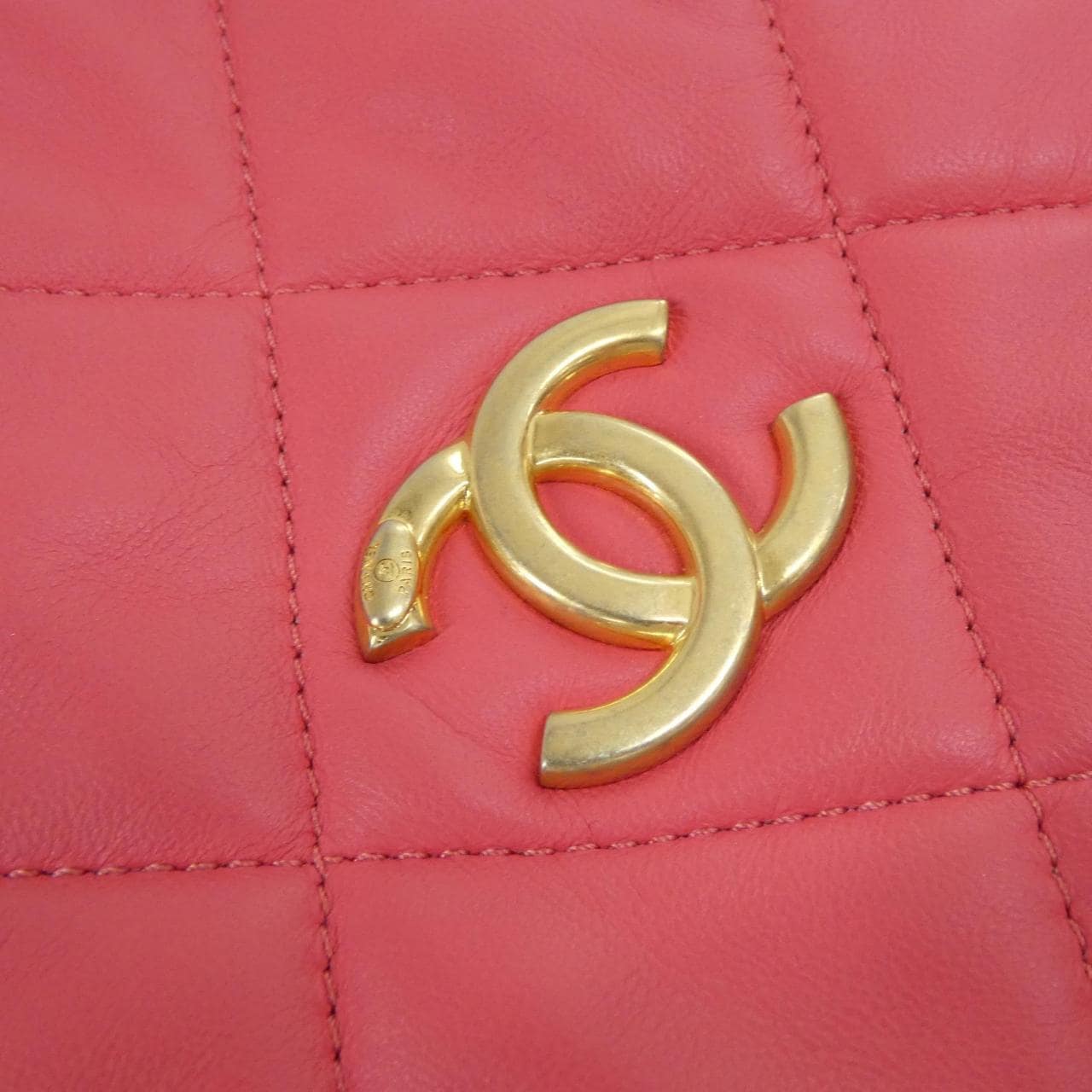 CHANEL AS2201 肩背包 羊皮 4