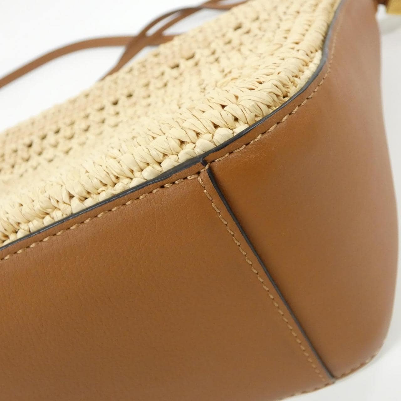 LOEWE Hammock A538G13X09 Shoulder 2