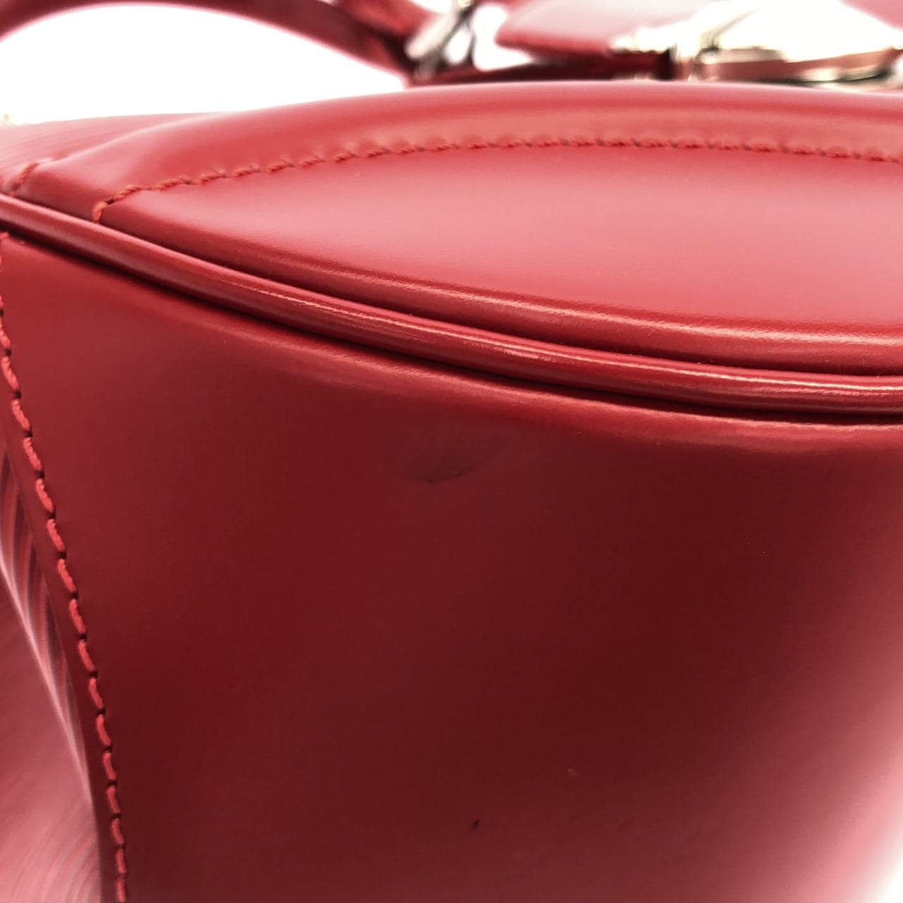 LOUIS VUITTON Montaigne M5930E 手提包 Epi 3
