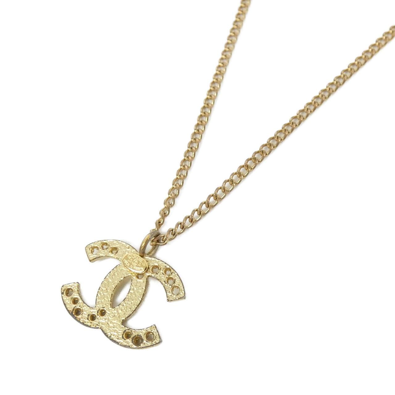 CHANEL Accessories 3