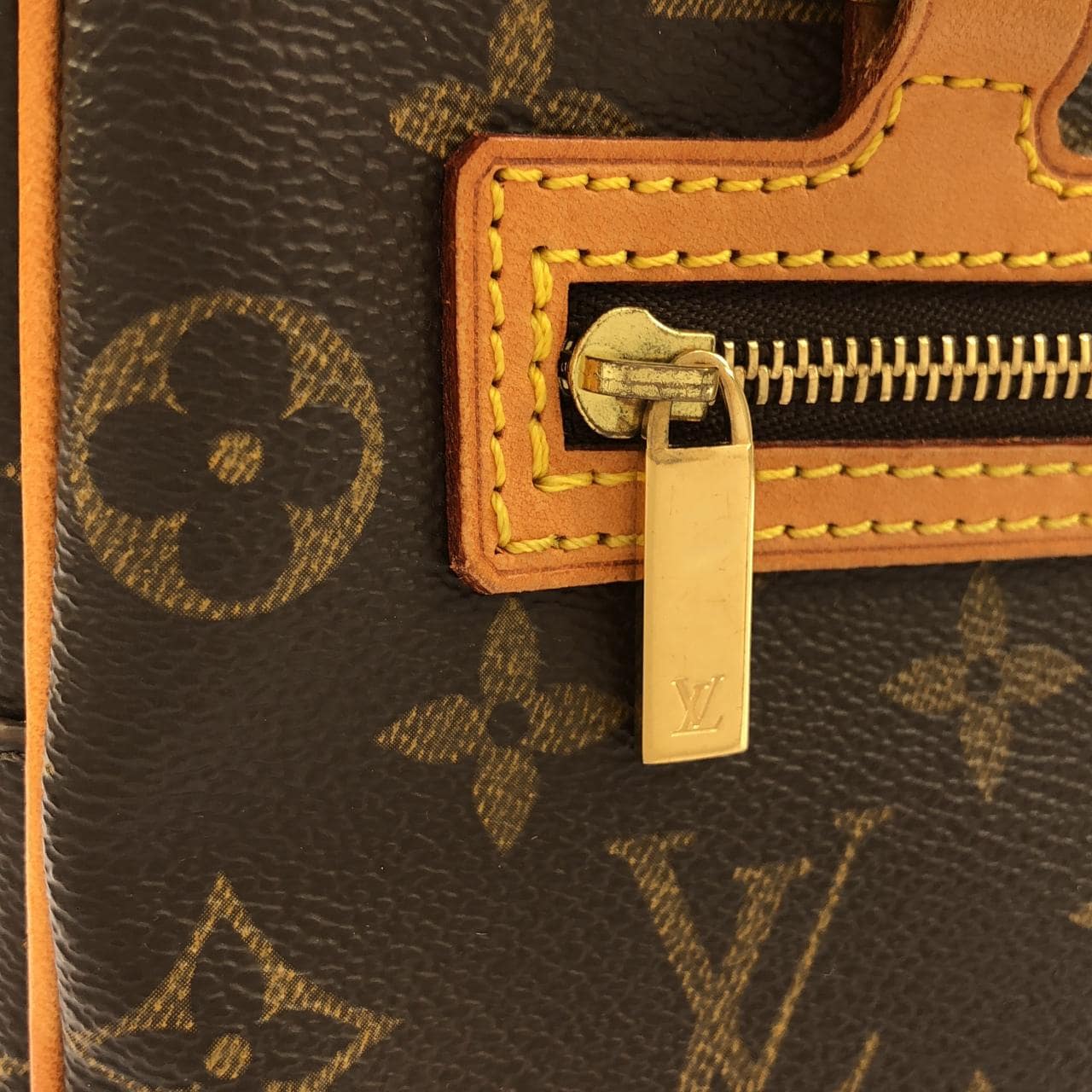 LOUIS VUITTON M51182 肩背包 Monogram 4