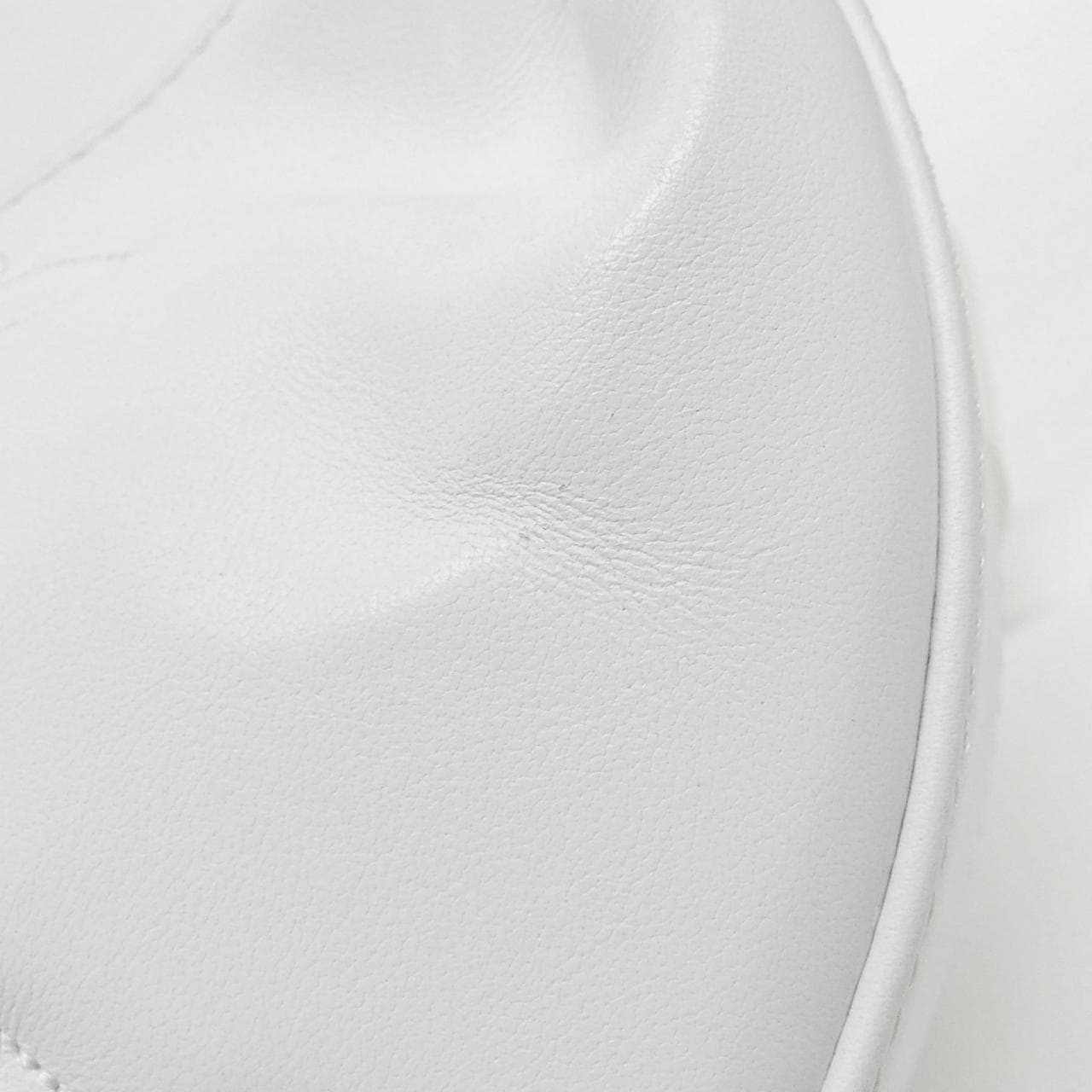 LOUIS VUITTON M59959 肩背包 羊皮 3