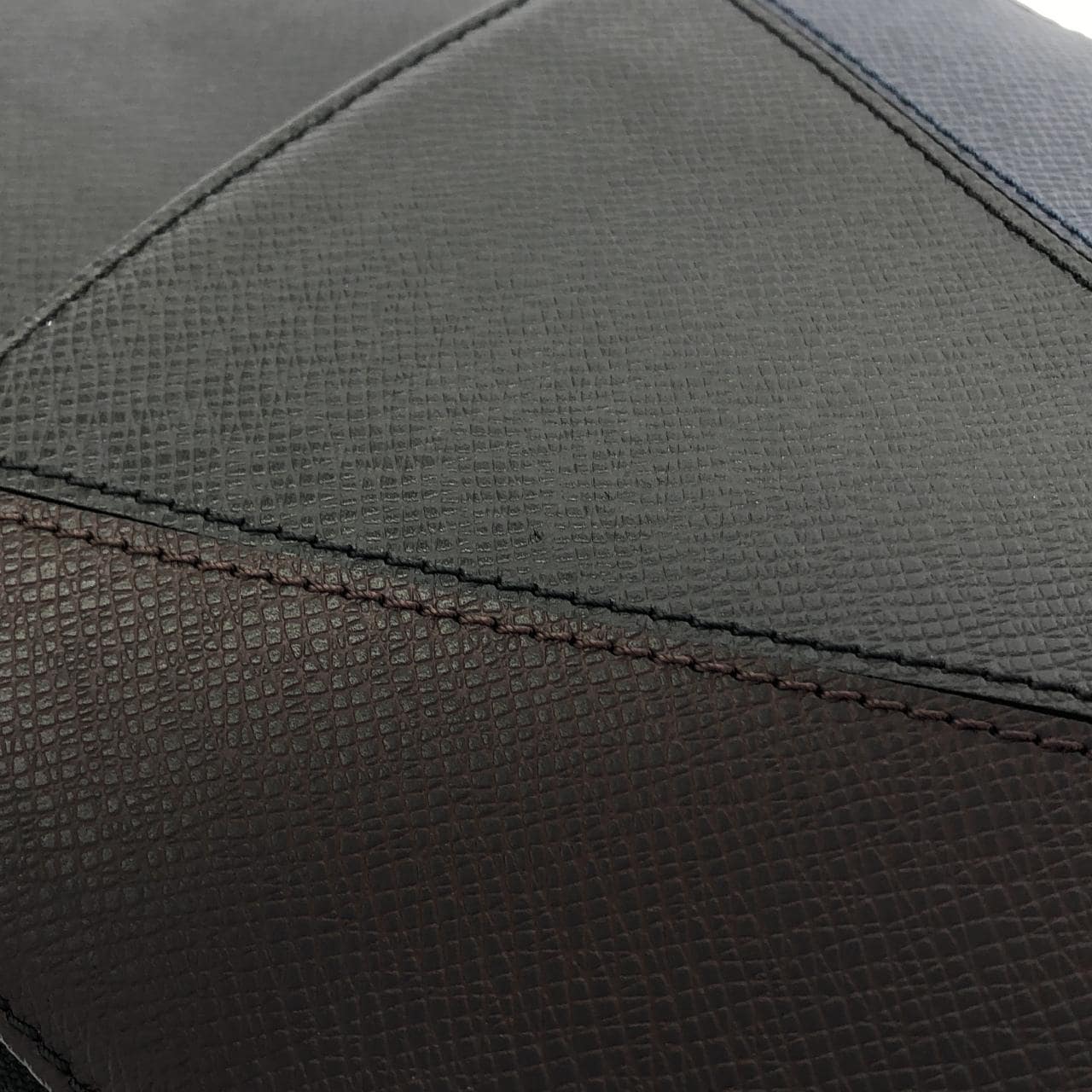 LOUIS VUITTON Avenue M30701 肩背包 4
