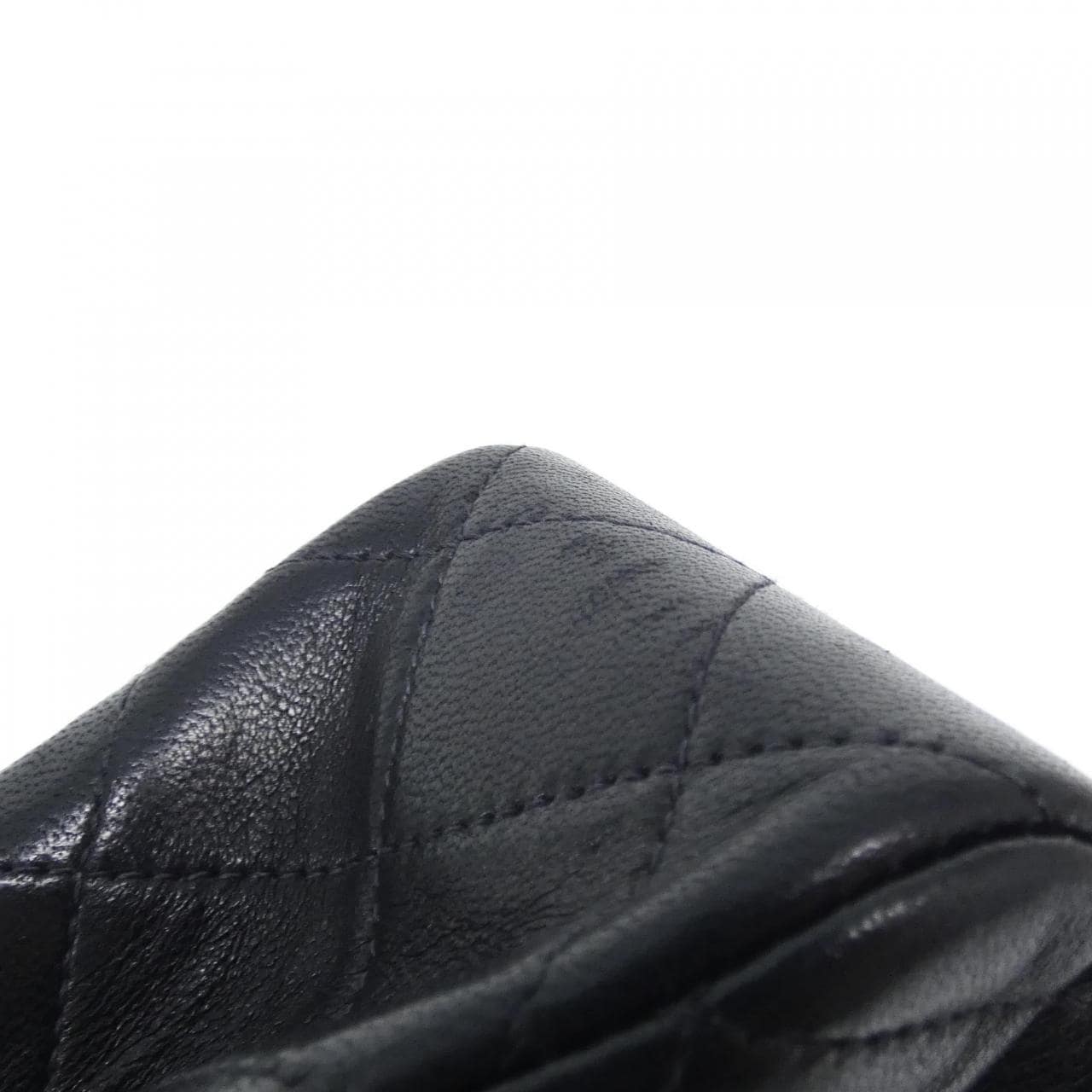 CHANEL Matelasse 1113 Shoulder Lambskin 3
