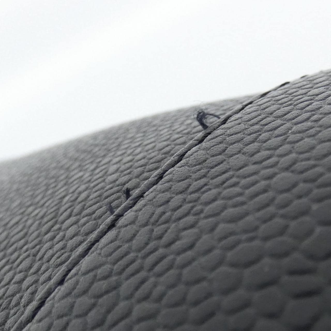 CHANEL 1998 Handbag Grained Calfskin 5