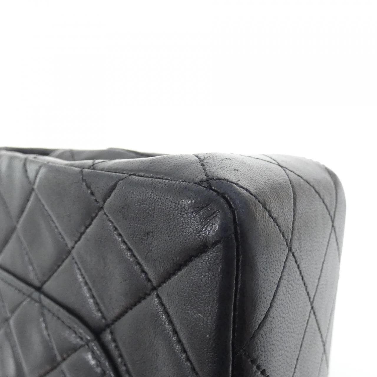 CHANEL Matelasse 1112 Shoulder Lambskin 3