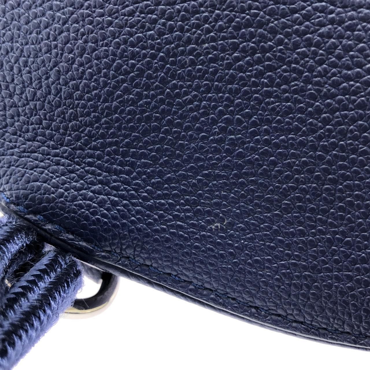 LOUIS VUITTON M20562 肩背包 Monogram 4
