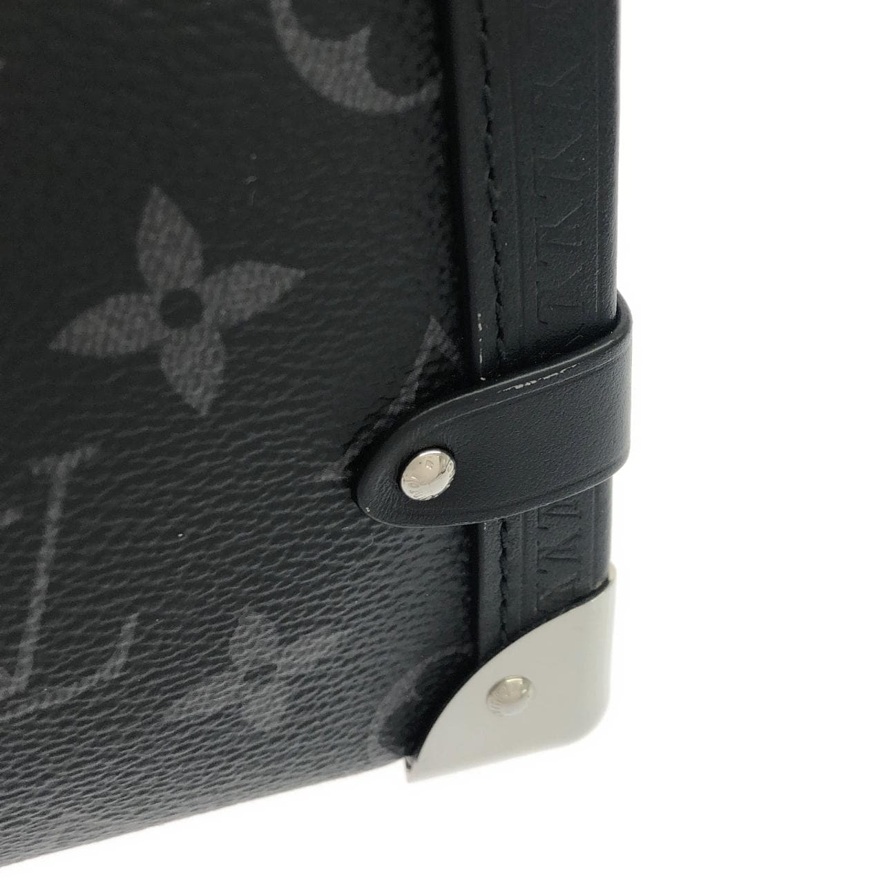 LOUIS VUITTON Eclipse M26226 Shoulder Monogram 4