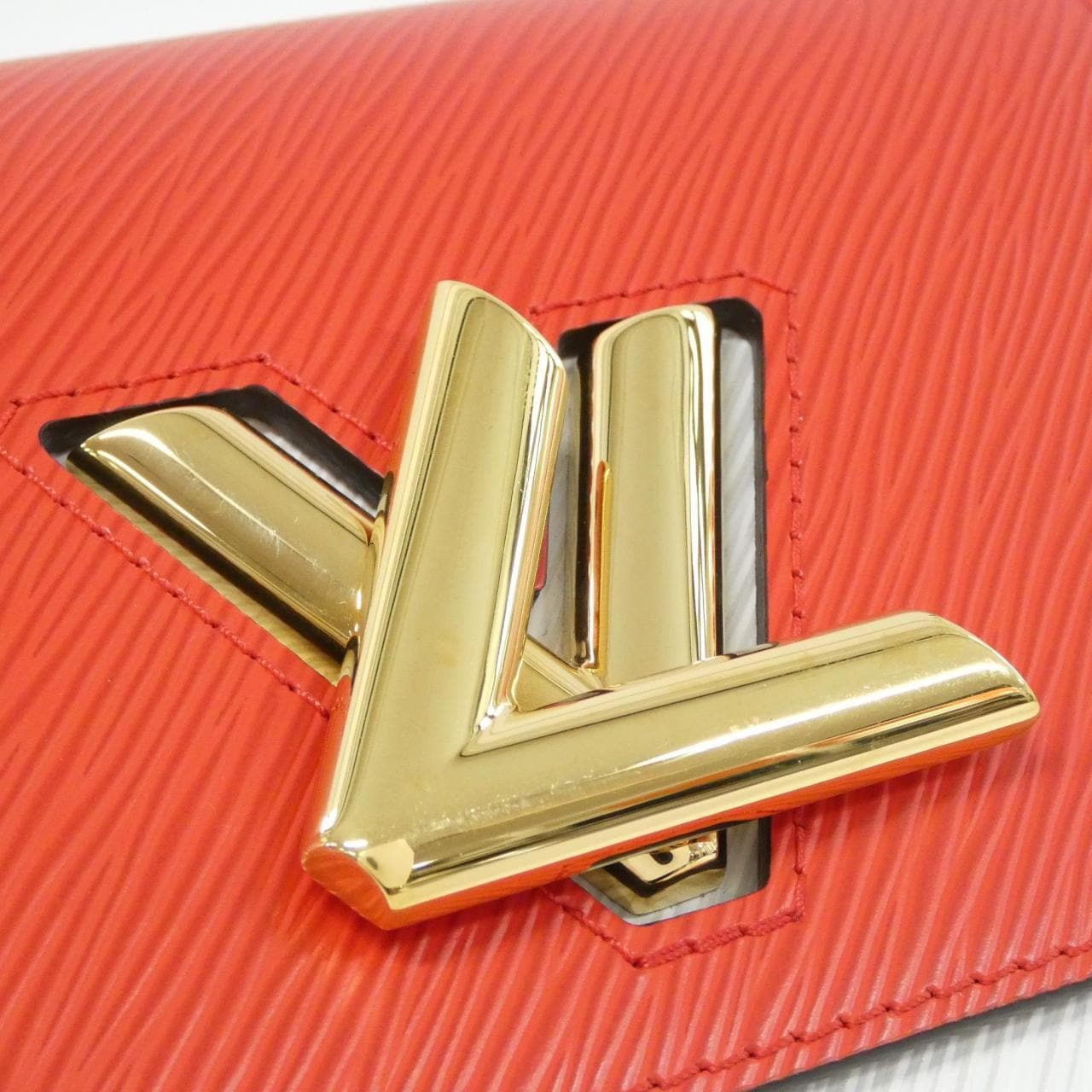 LOUIS VUITTON Twist M55909 肩背包 Epi 4