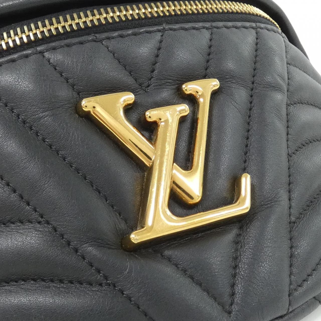 LOUIS VUITTON Bum Bag M53750 肩背包 5