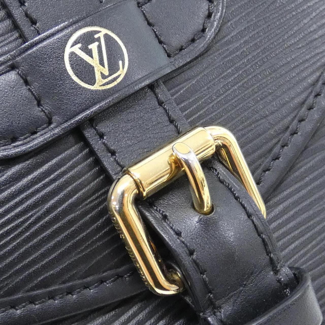 LOUIS VUITTON Saumur M23469 肩背包 Epi 4