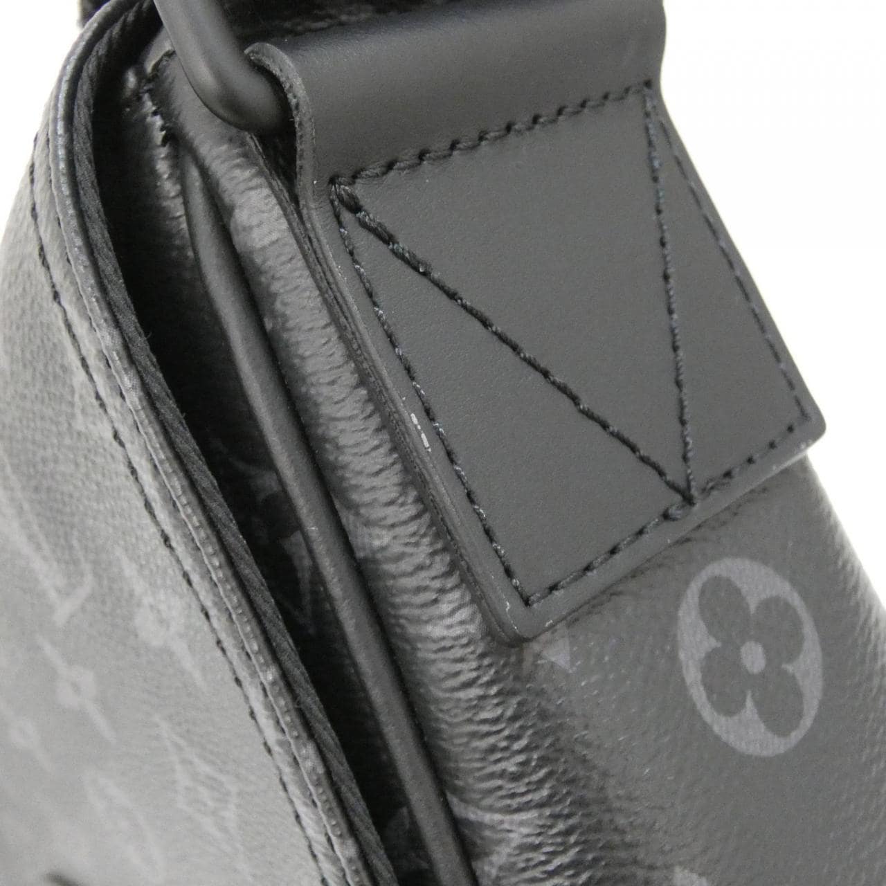 LOUIS VUITTON Eclipse M46685 Shoulder Monogram 4