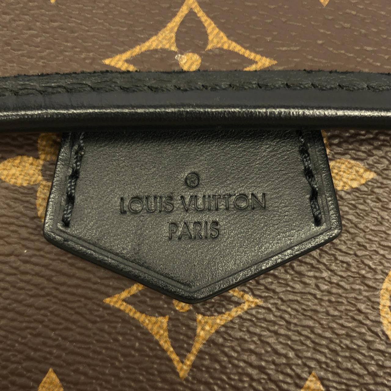 LOUIS VUITTON M45557 肩背包 Monogram 4