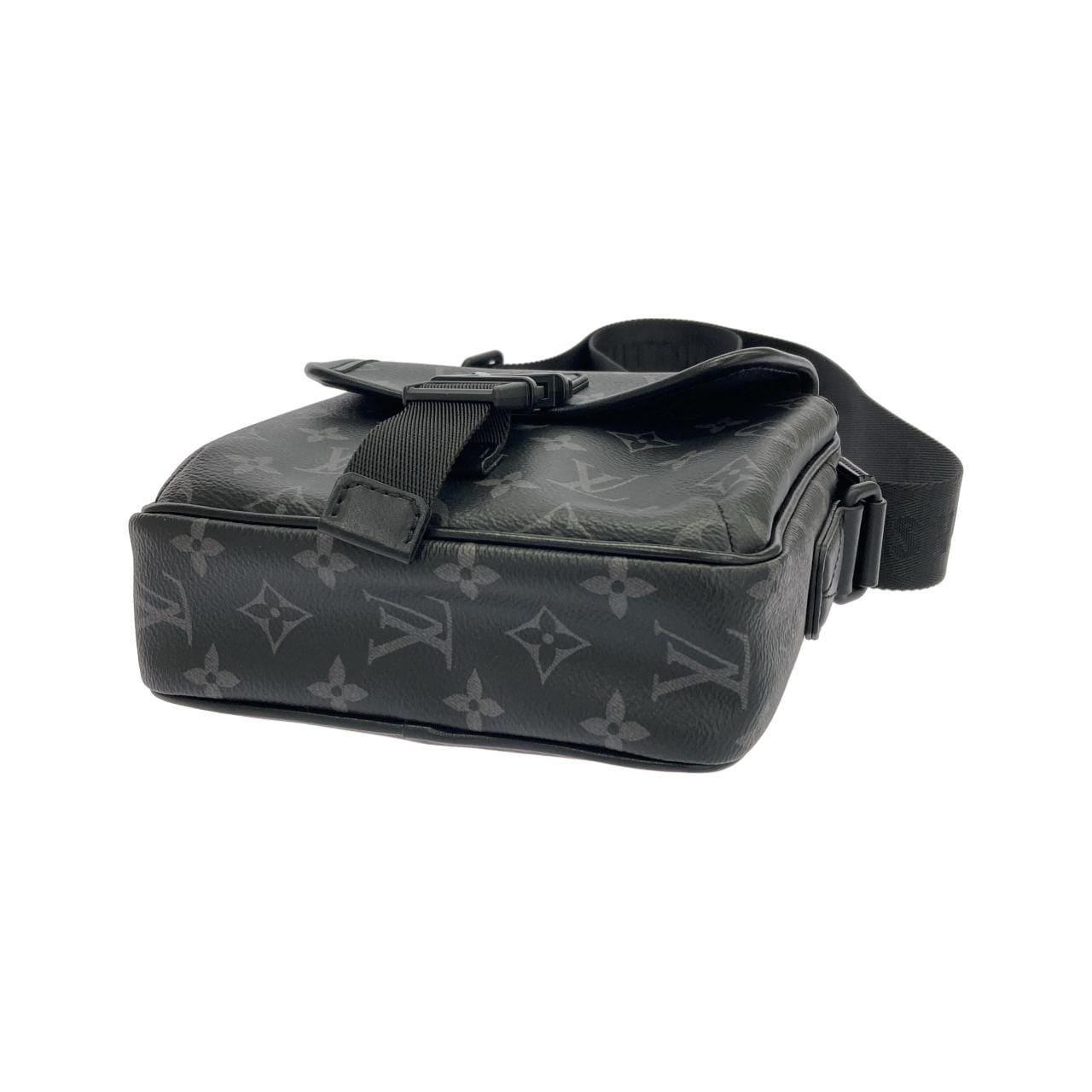 LOUIS VUITTON Eclipse M12518 肩背包 Monogram 3