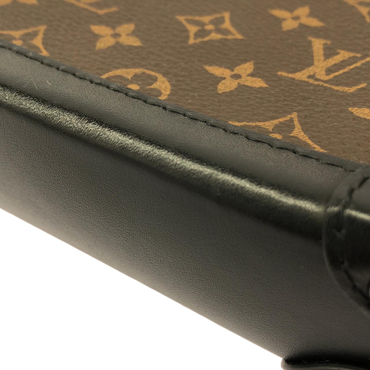 LOUIS VUITTON Pochette M63913 肩背包 Monogram 4