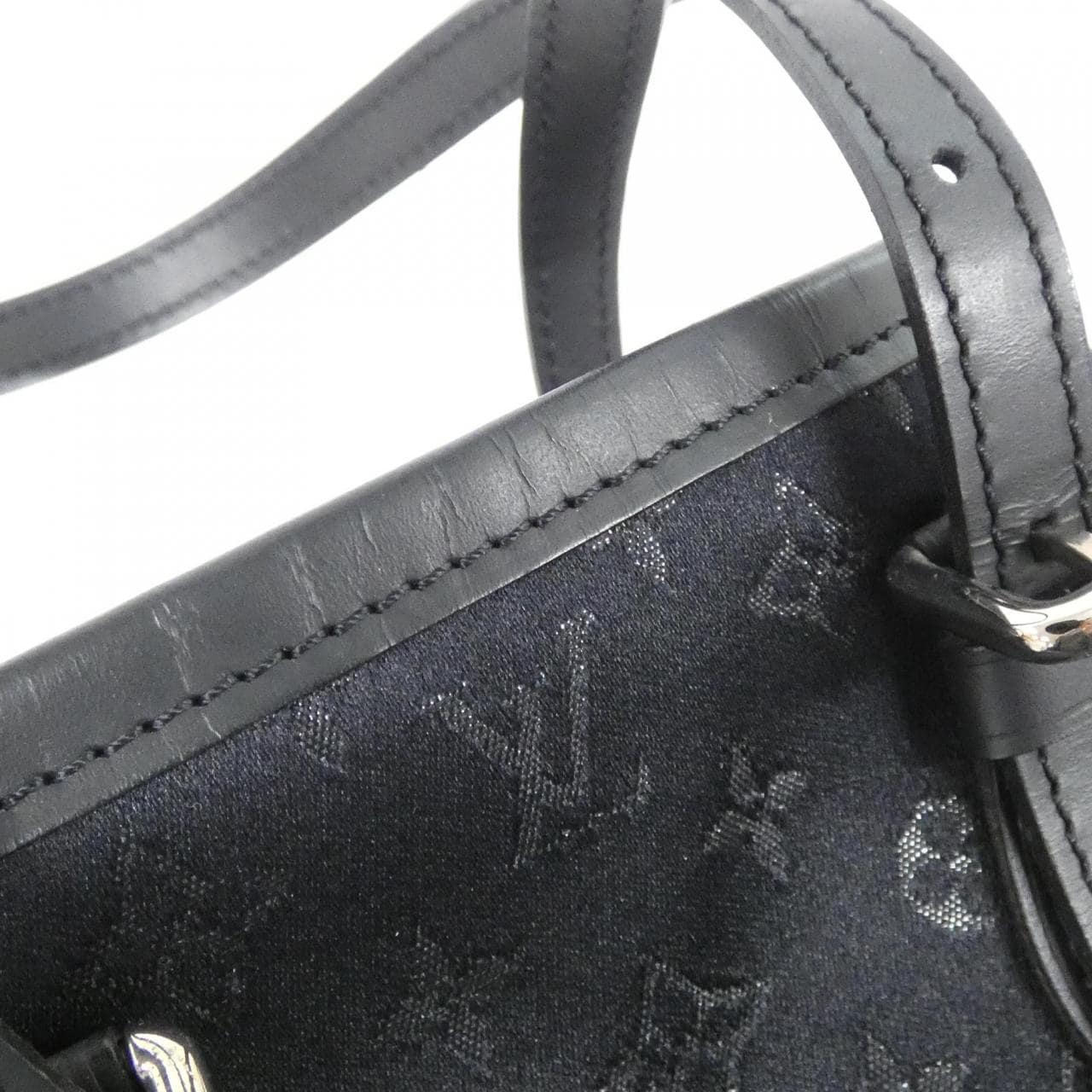 LOUIS VUITTON M92144 Handbag Monogram 4