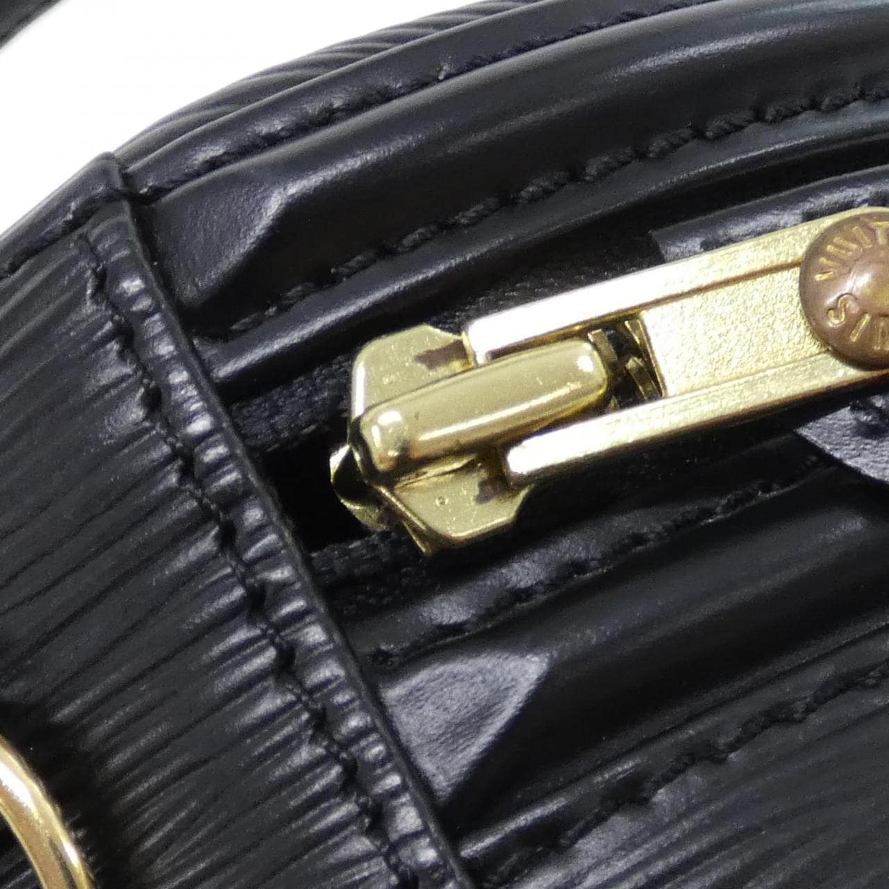 LOUIS VUITTON M48032 手提包 Epi 5