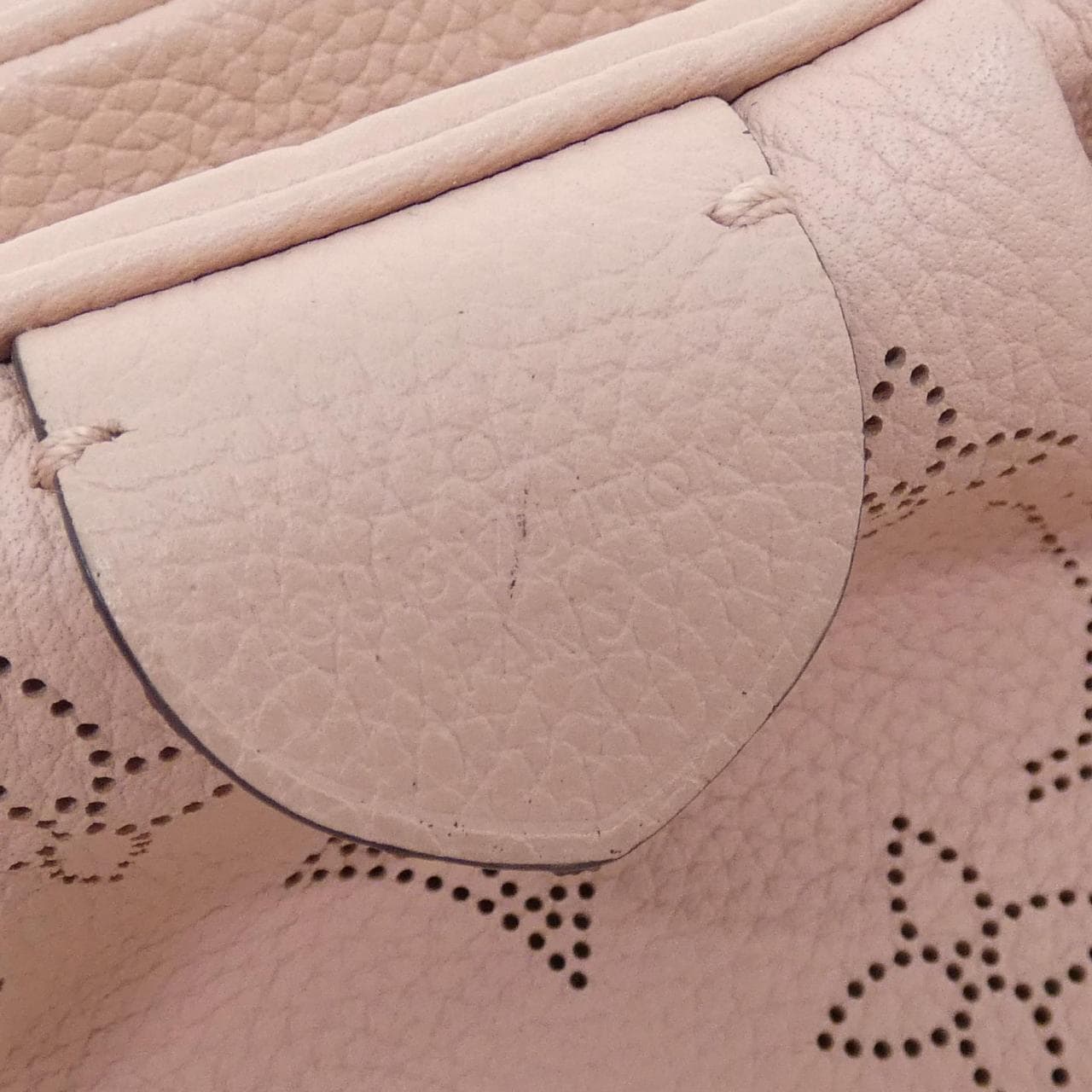 LOUIS VUITTON Mahina M80092 Shoulder 4