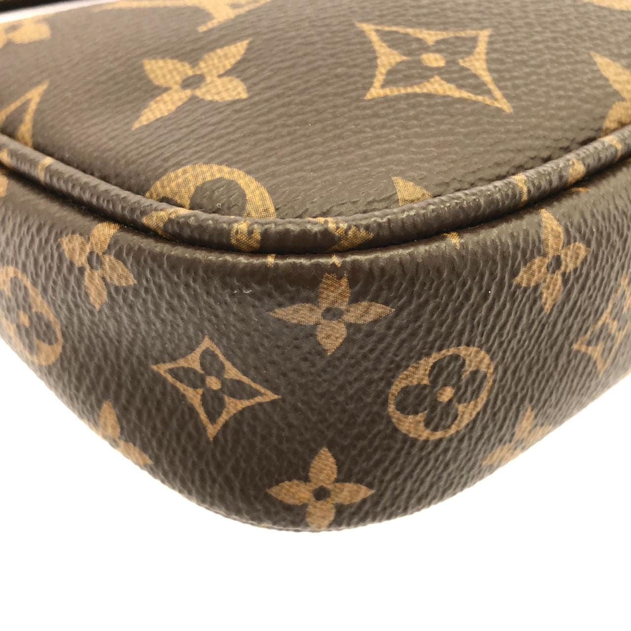 LOUIS VUITTON Pochette M44813 Shoulder Monogram 3