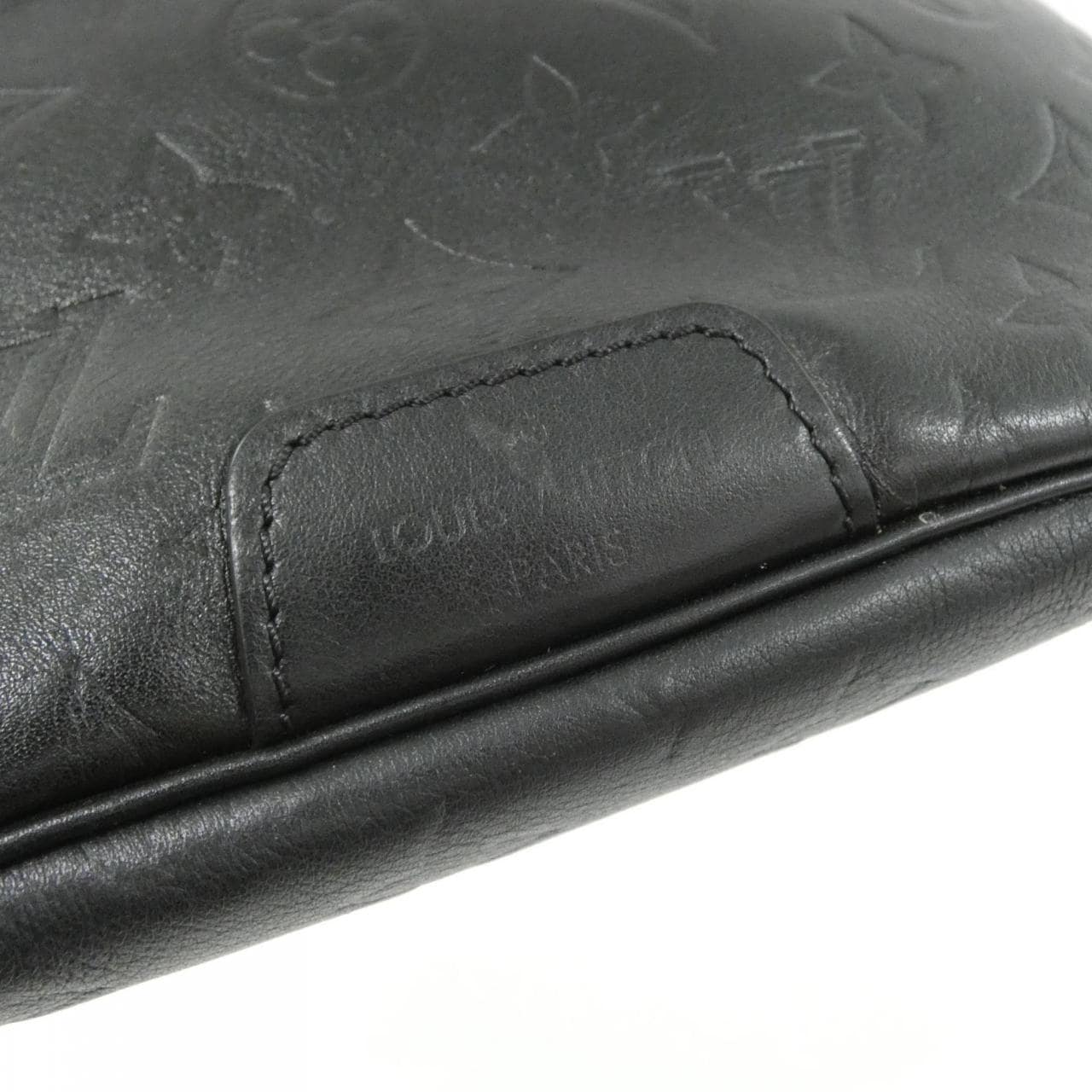 LOUIS VUITTON Discovery M44388 Shoulder Monogram 4